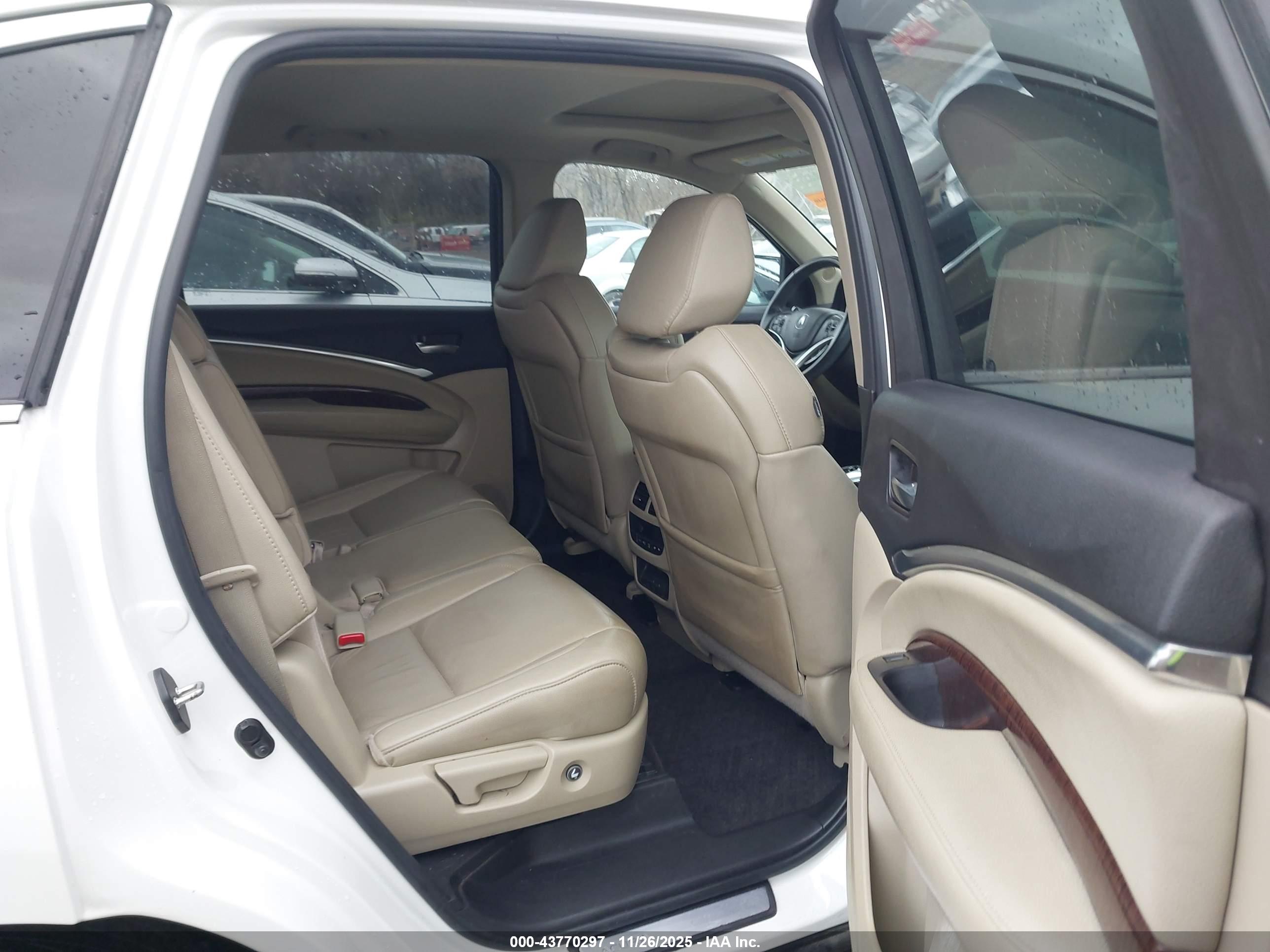 ACURA MDX image 8
