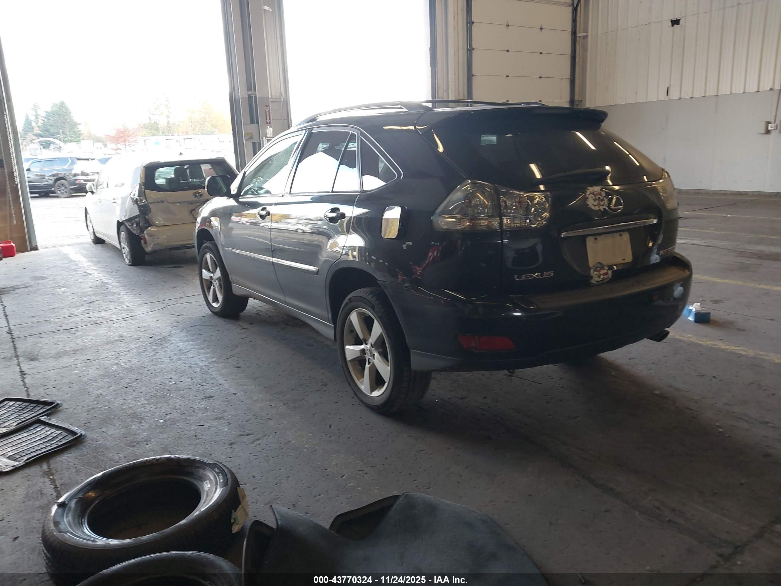 LEXUS RX image 3