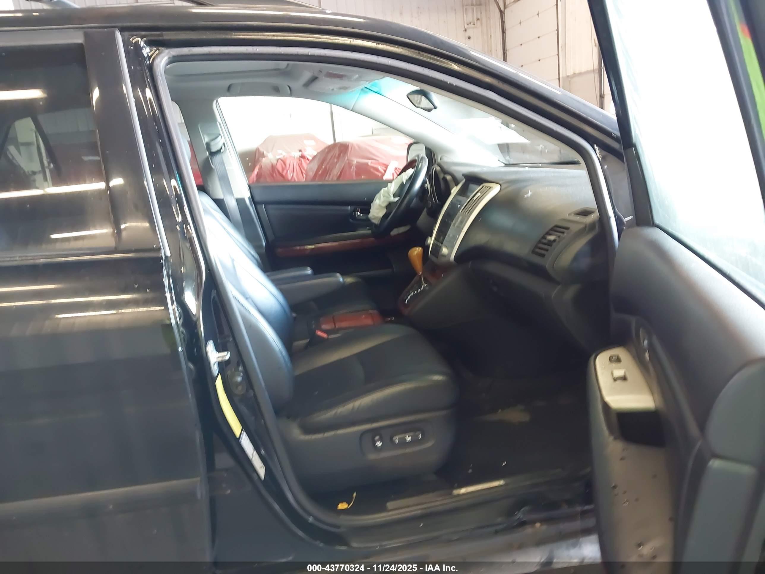 LEXUS RX image 5