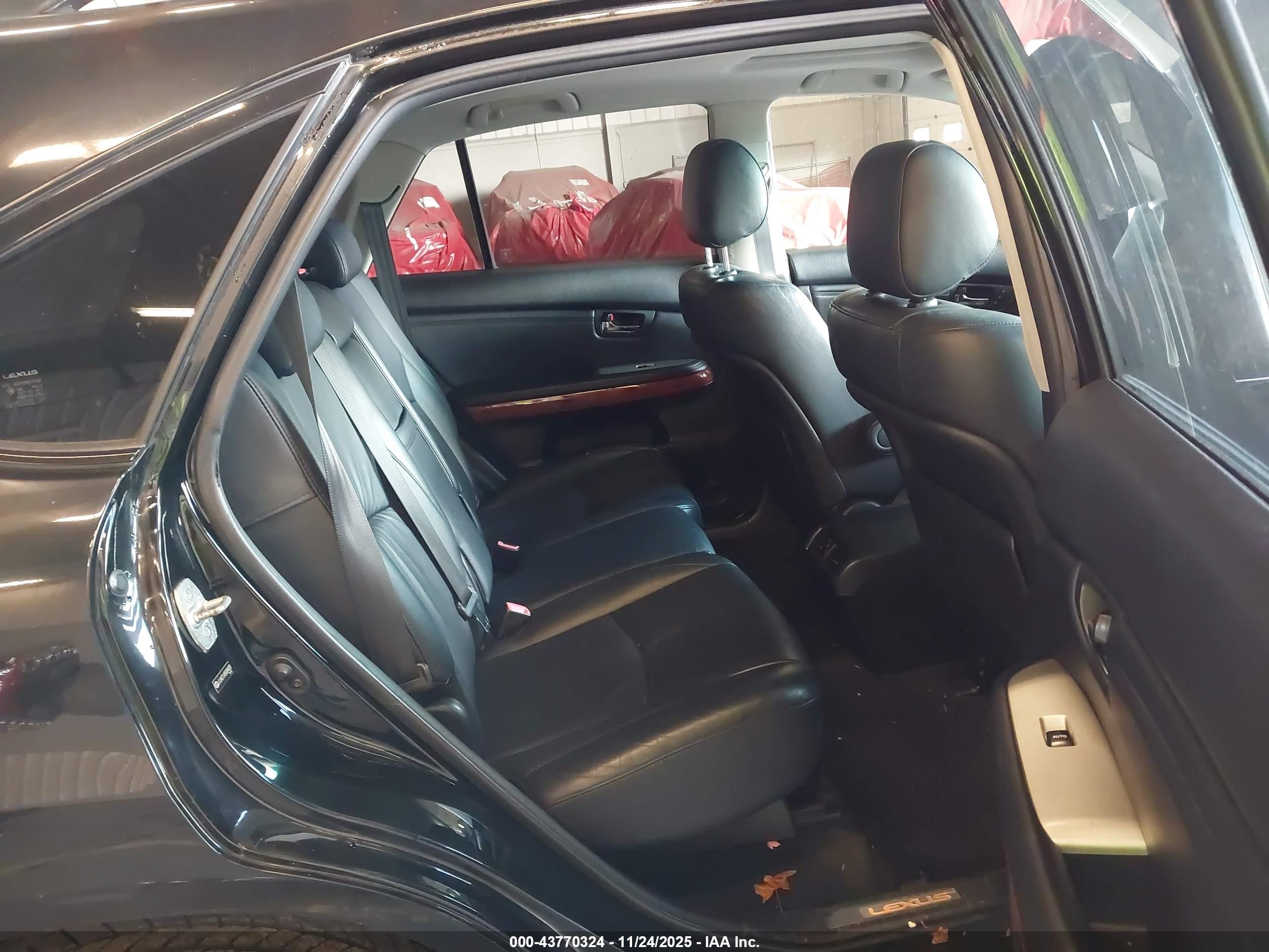 LEXUS RX image 8