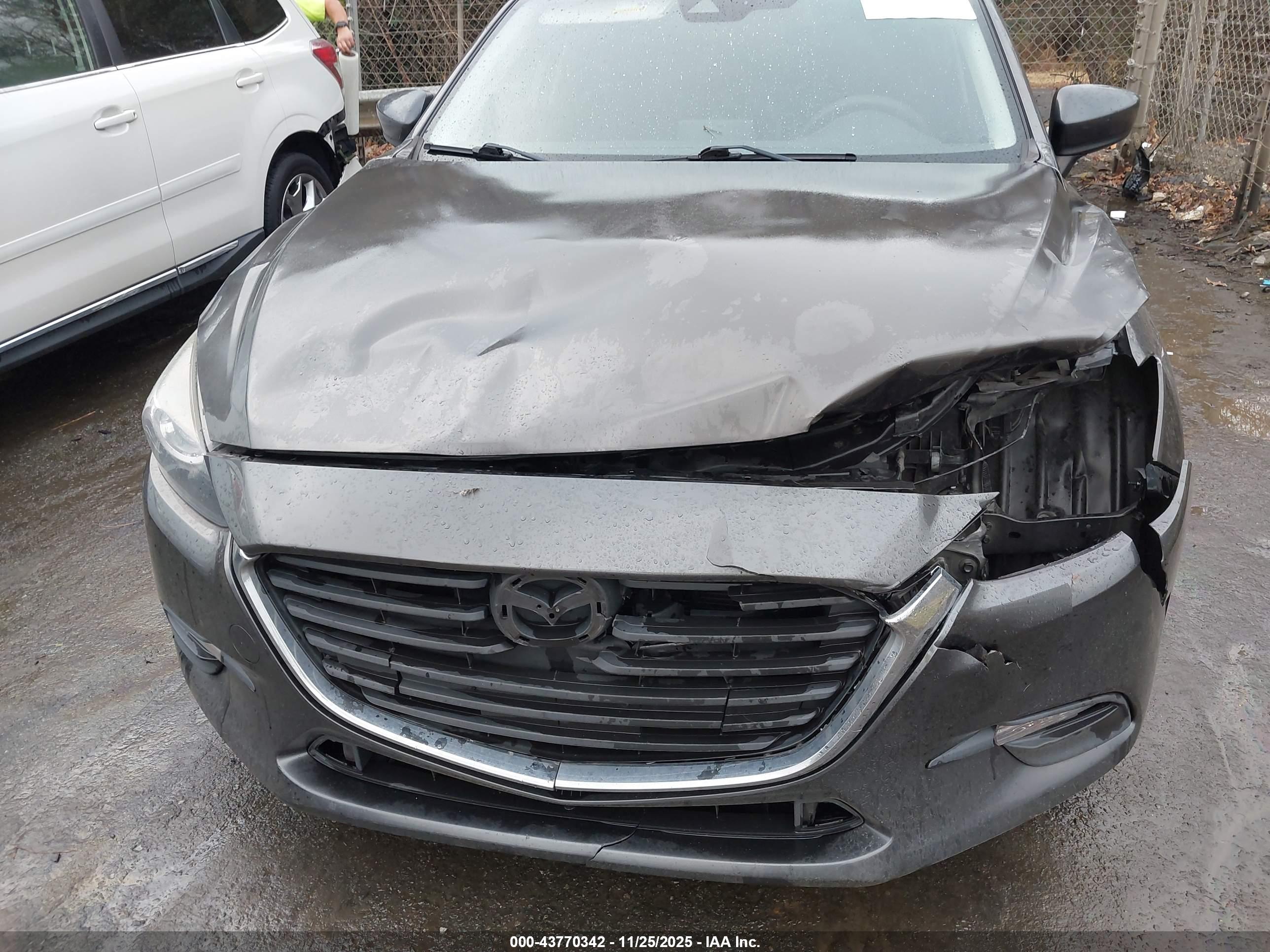 MAZDA MAZDA3 image 6