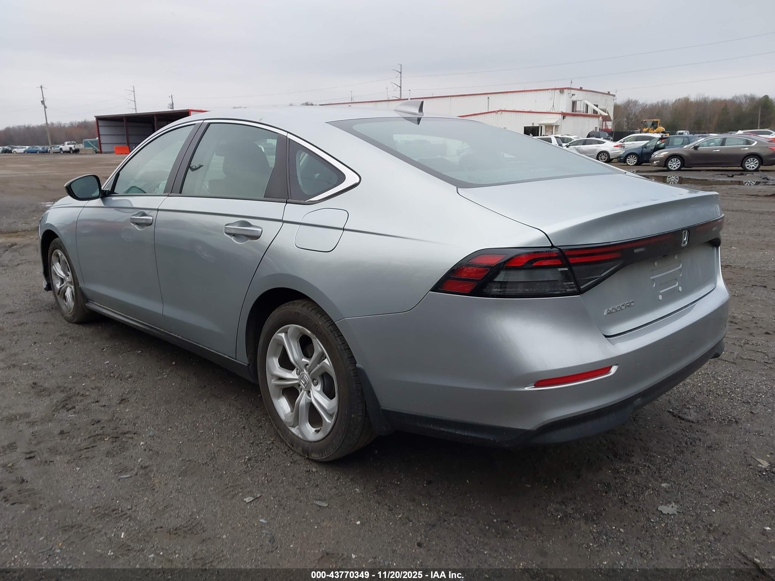 HONDA ACCORD image 3