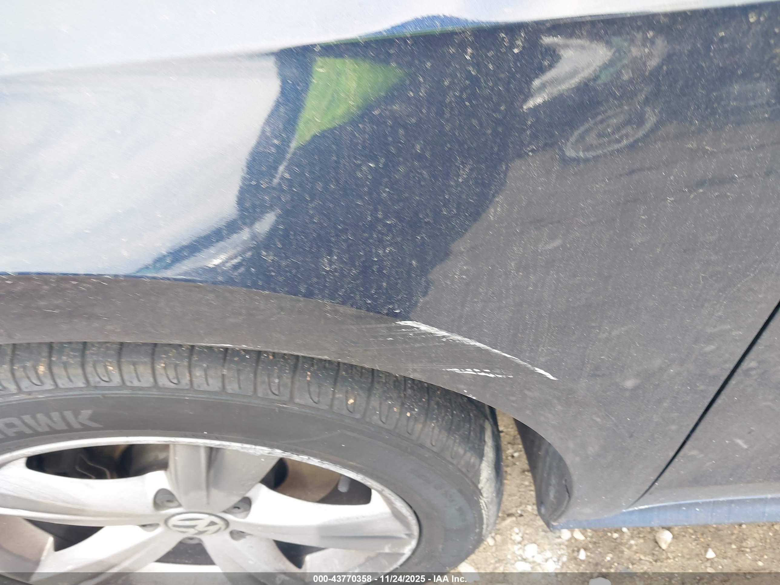 VOLKSWAGEN PASSAT image 6