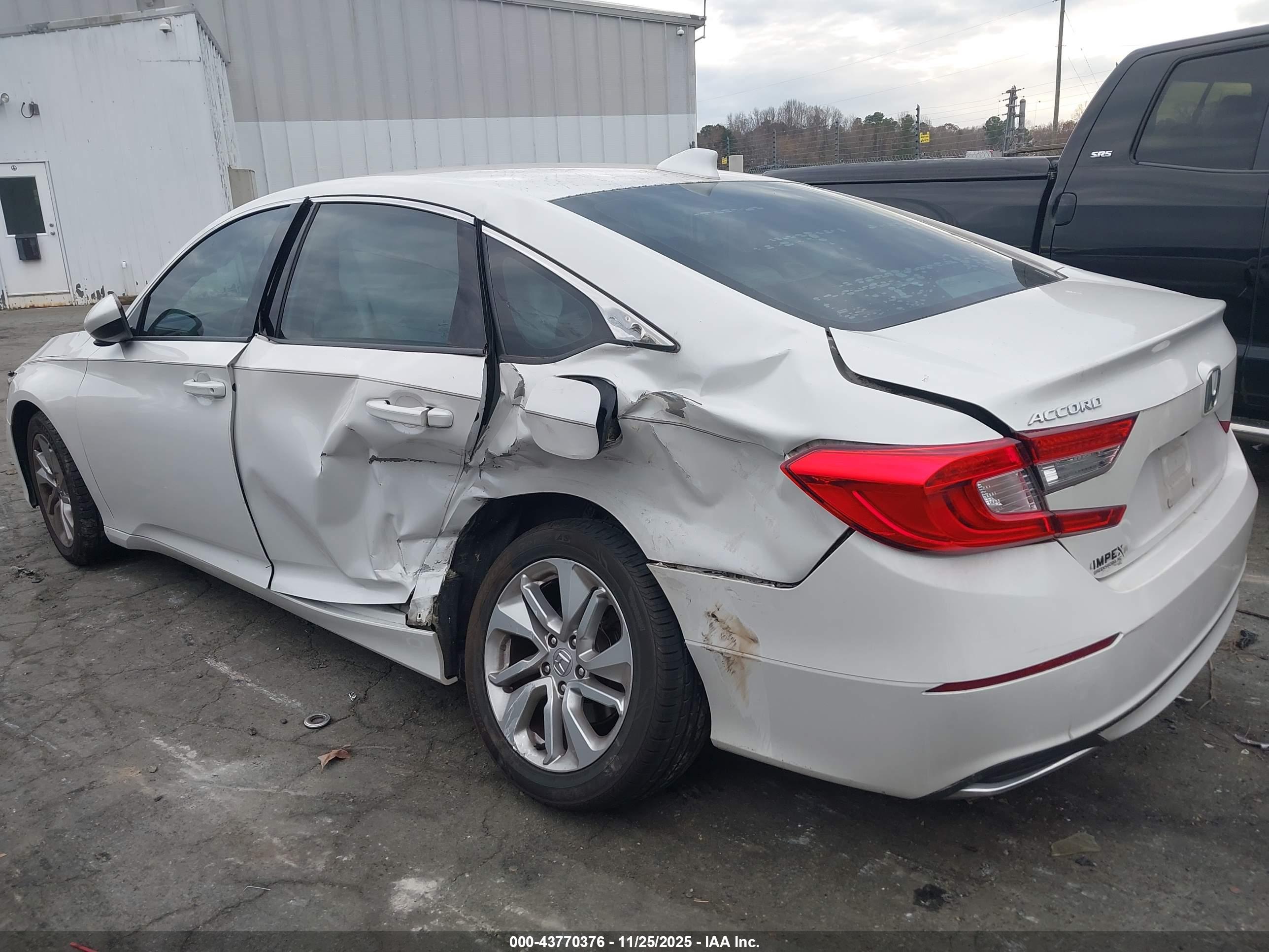 HONDA ACCORD image 6