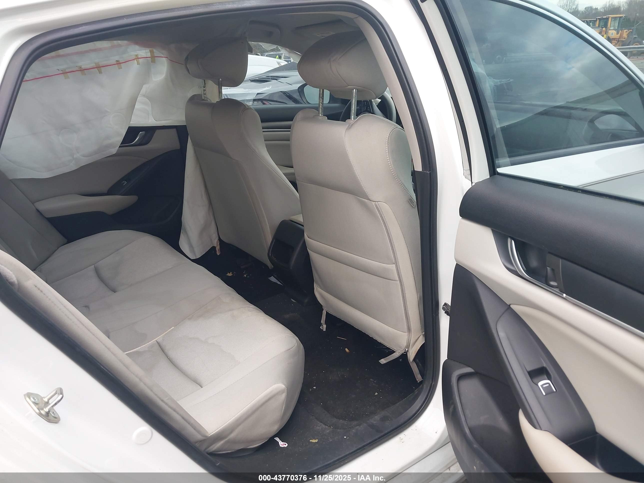 HONDA ACCORD image 8