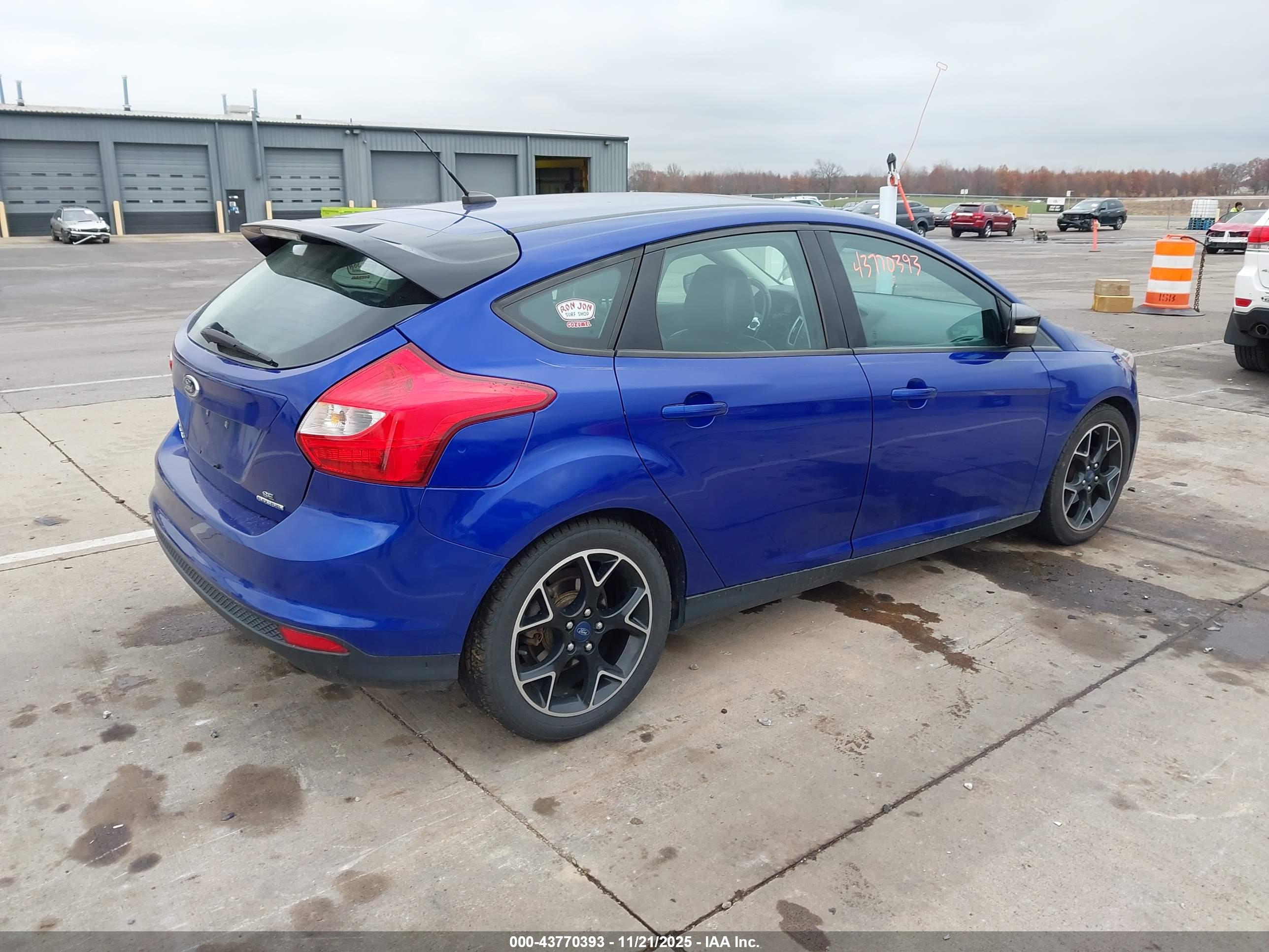 FORD FOCUS image 4