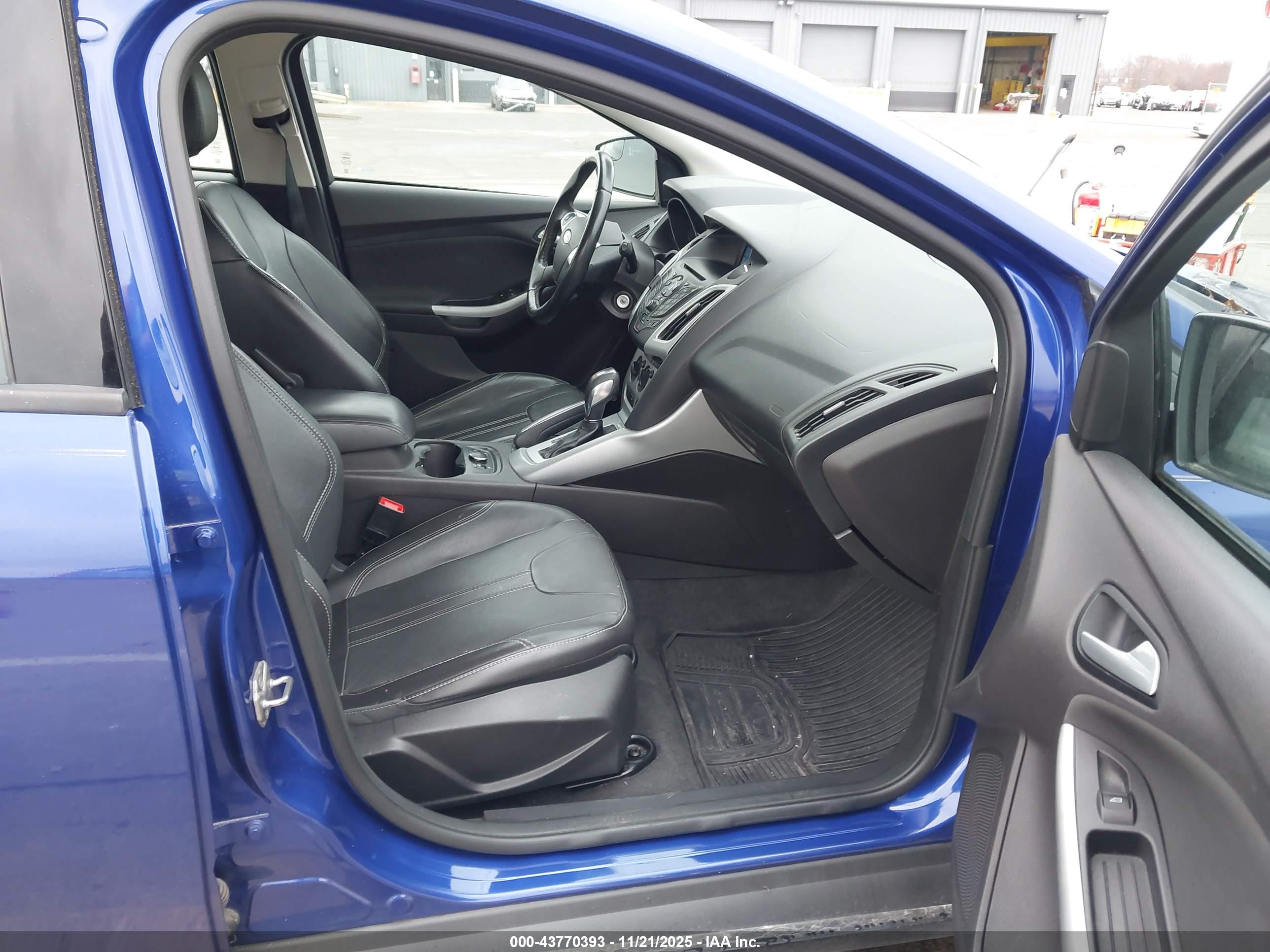 FORD FOCUS image 5
