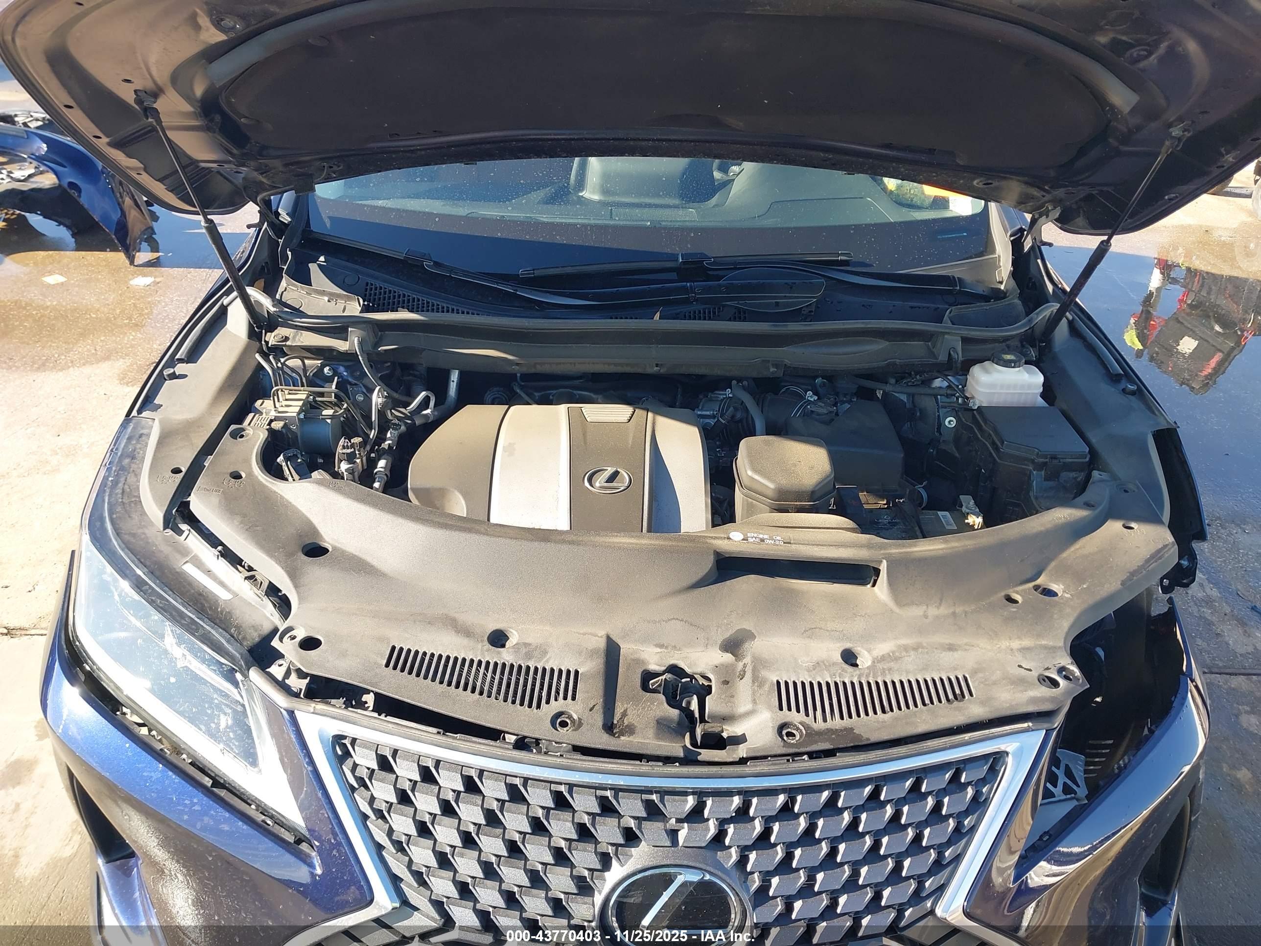 LEXUS RX image 10