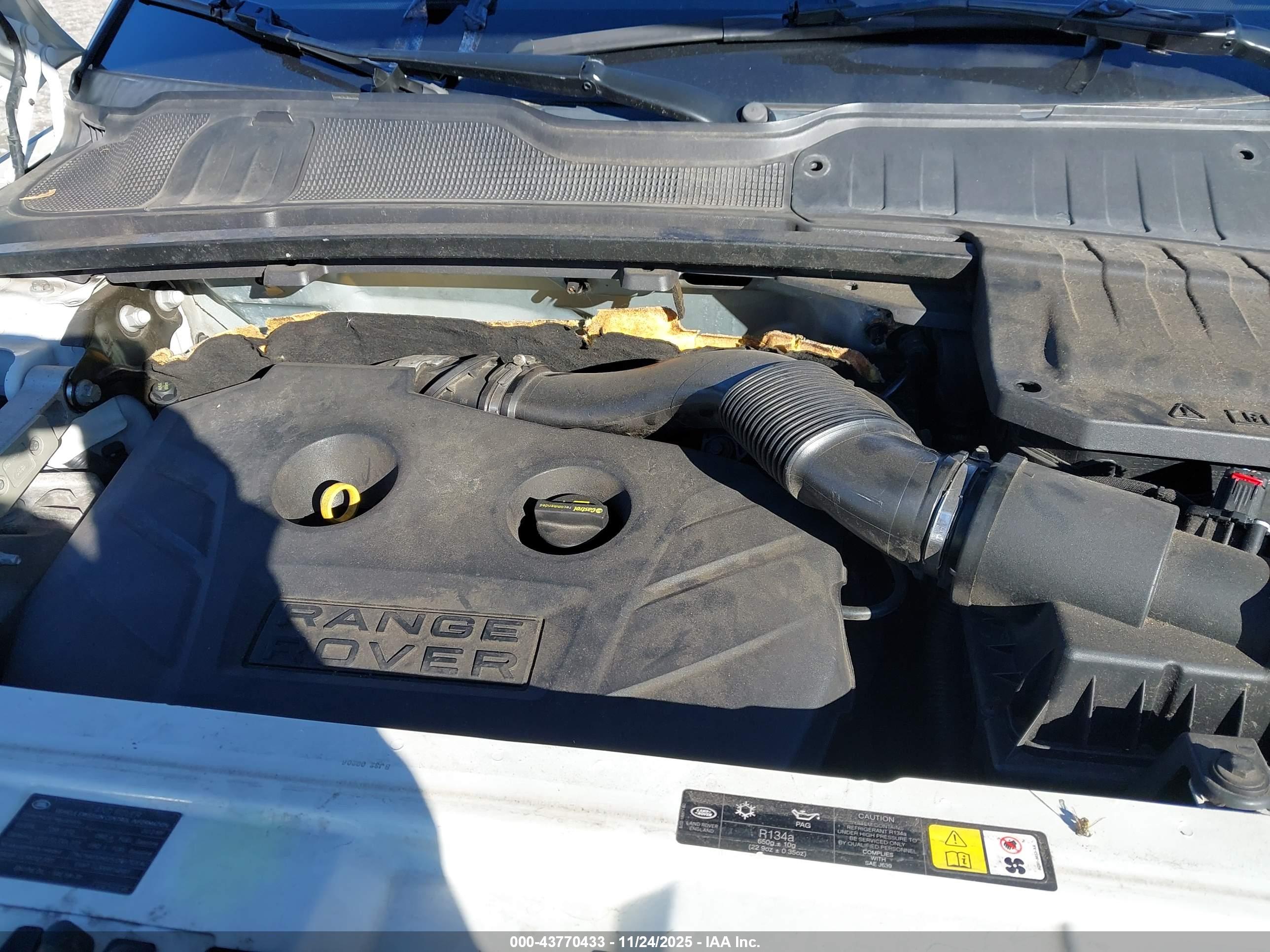 LAND ROVER image 10