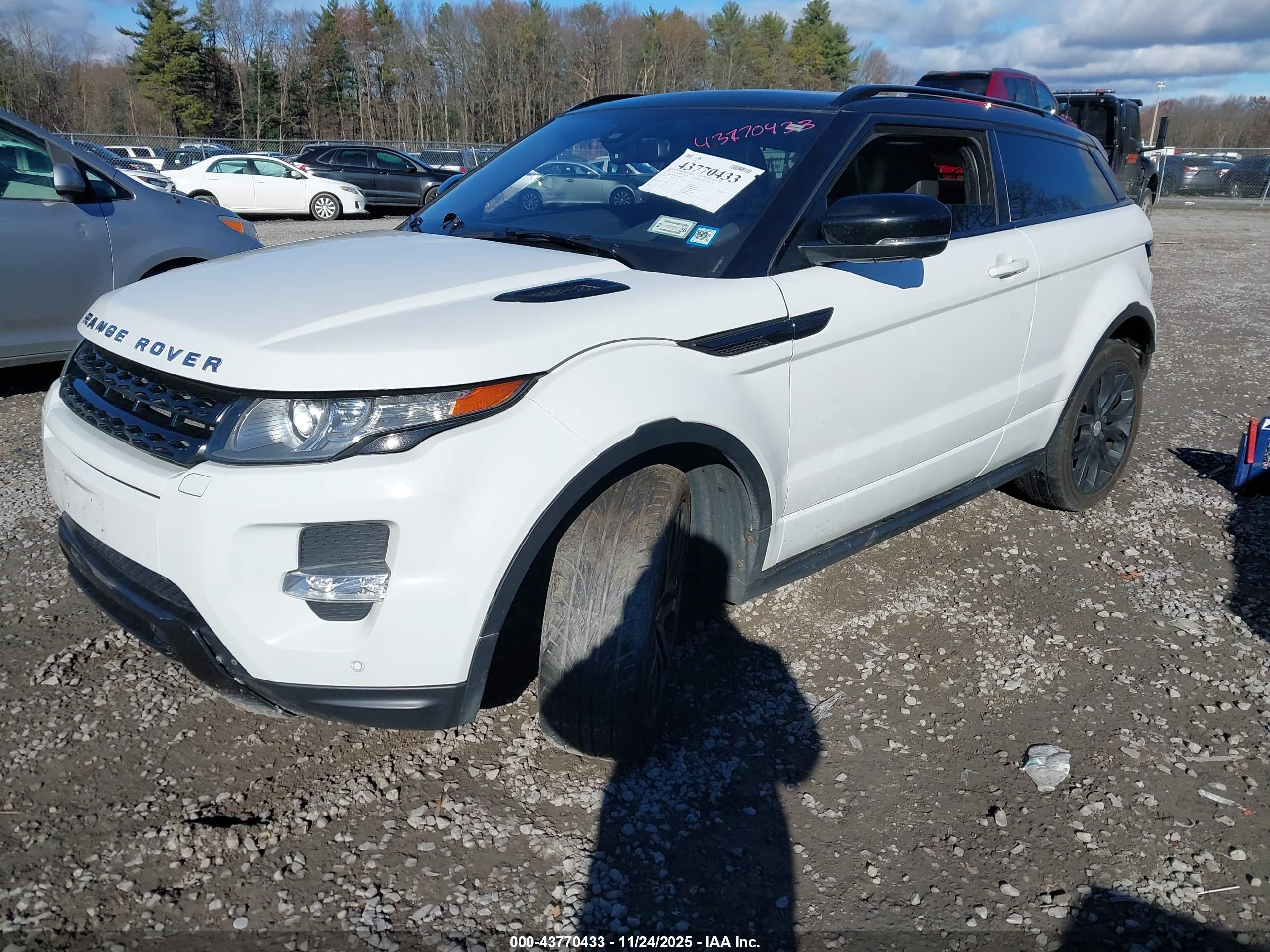 LAND ROVER image 2