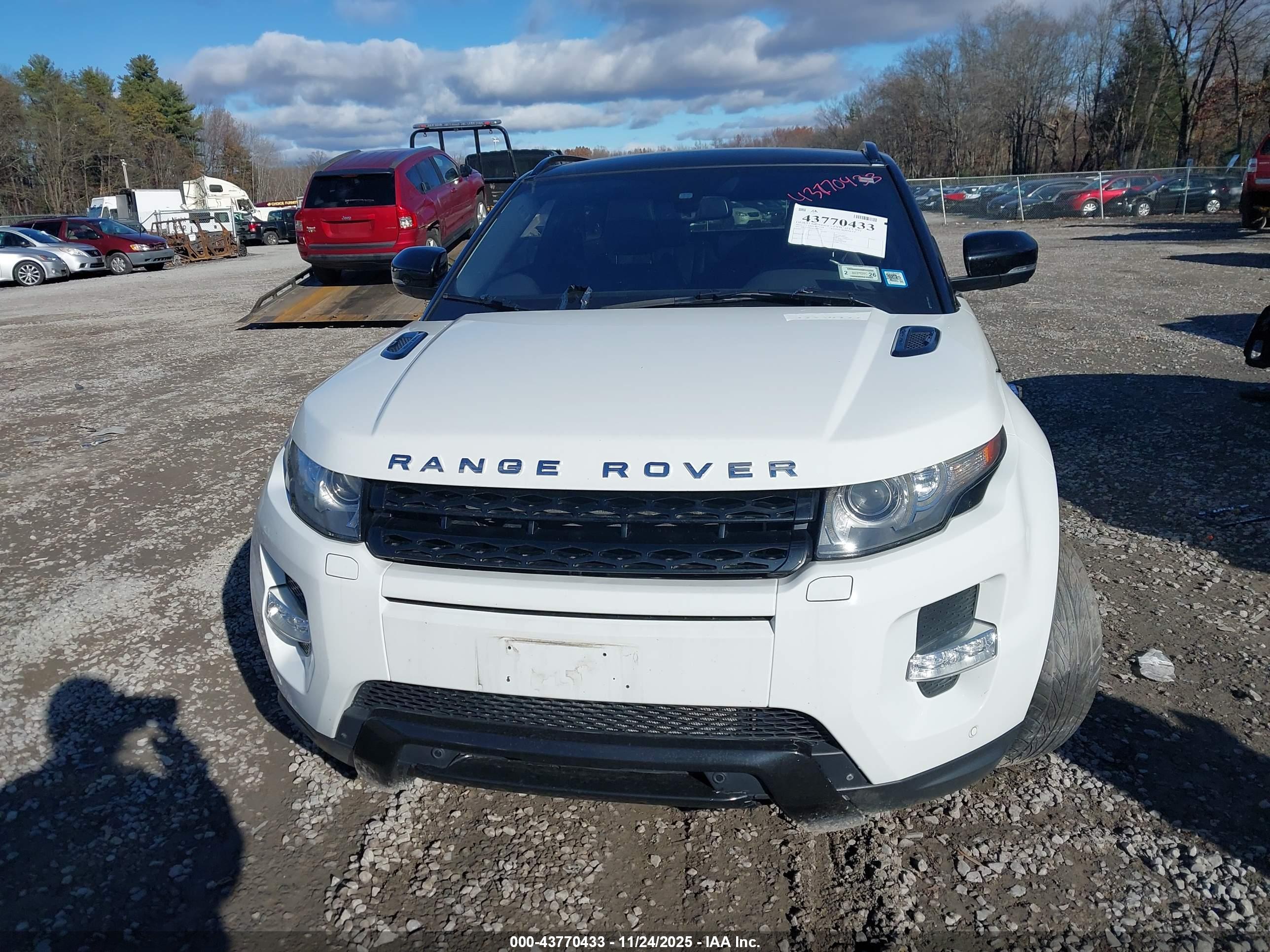 LAND ROVER image 6