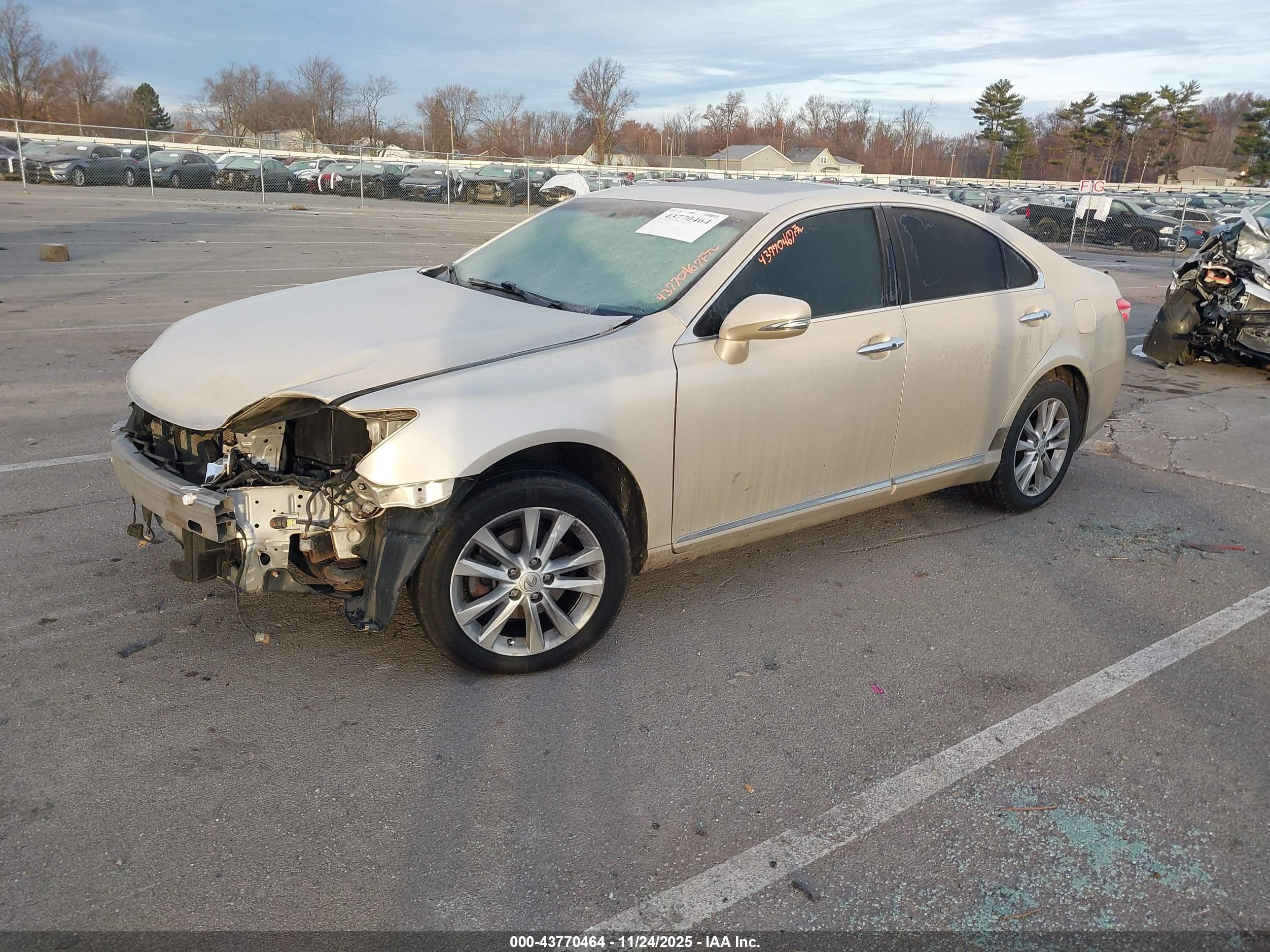 LEXUS ES image 2