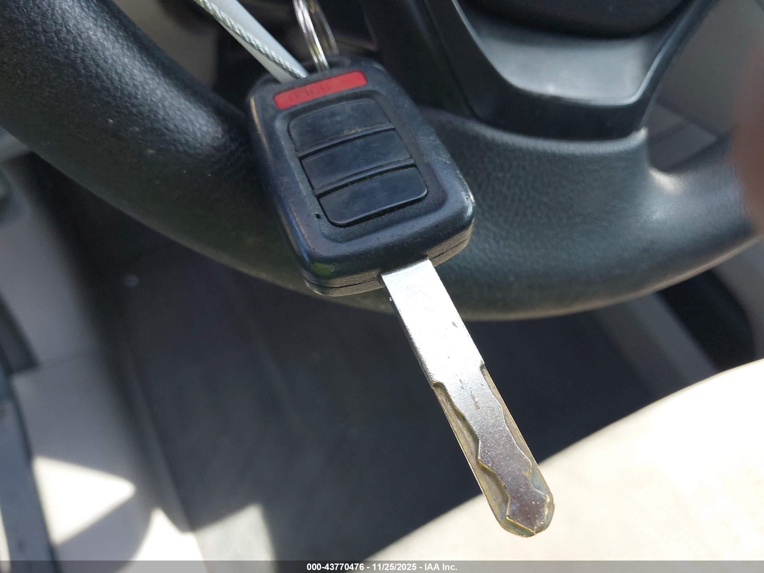 HONDA CR-V image 11