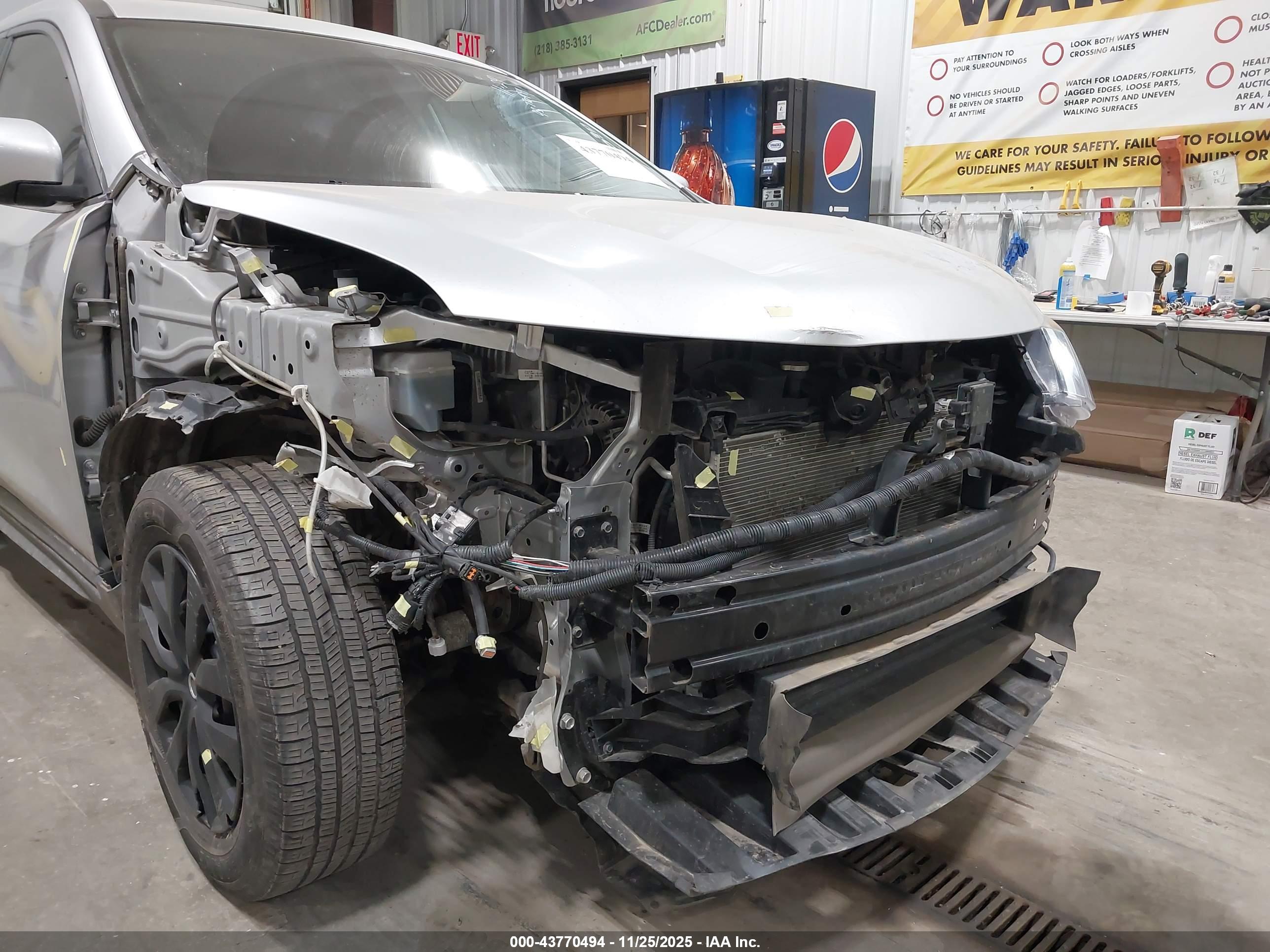 NISSAN ROGUE image 6