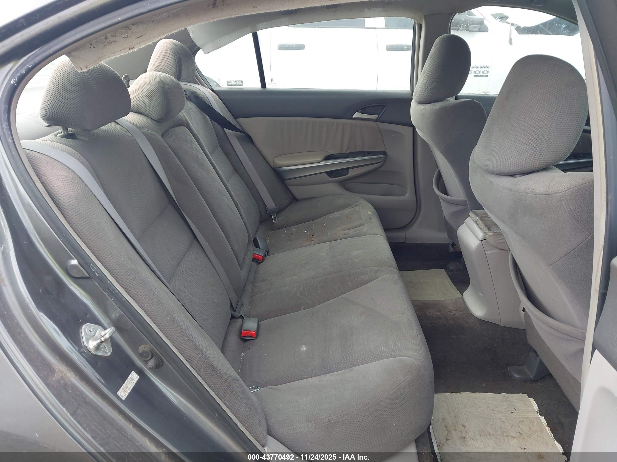 HONDA ACCORD image 8
