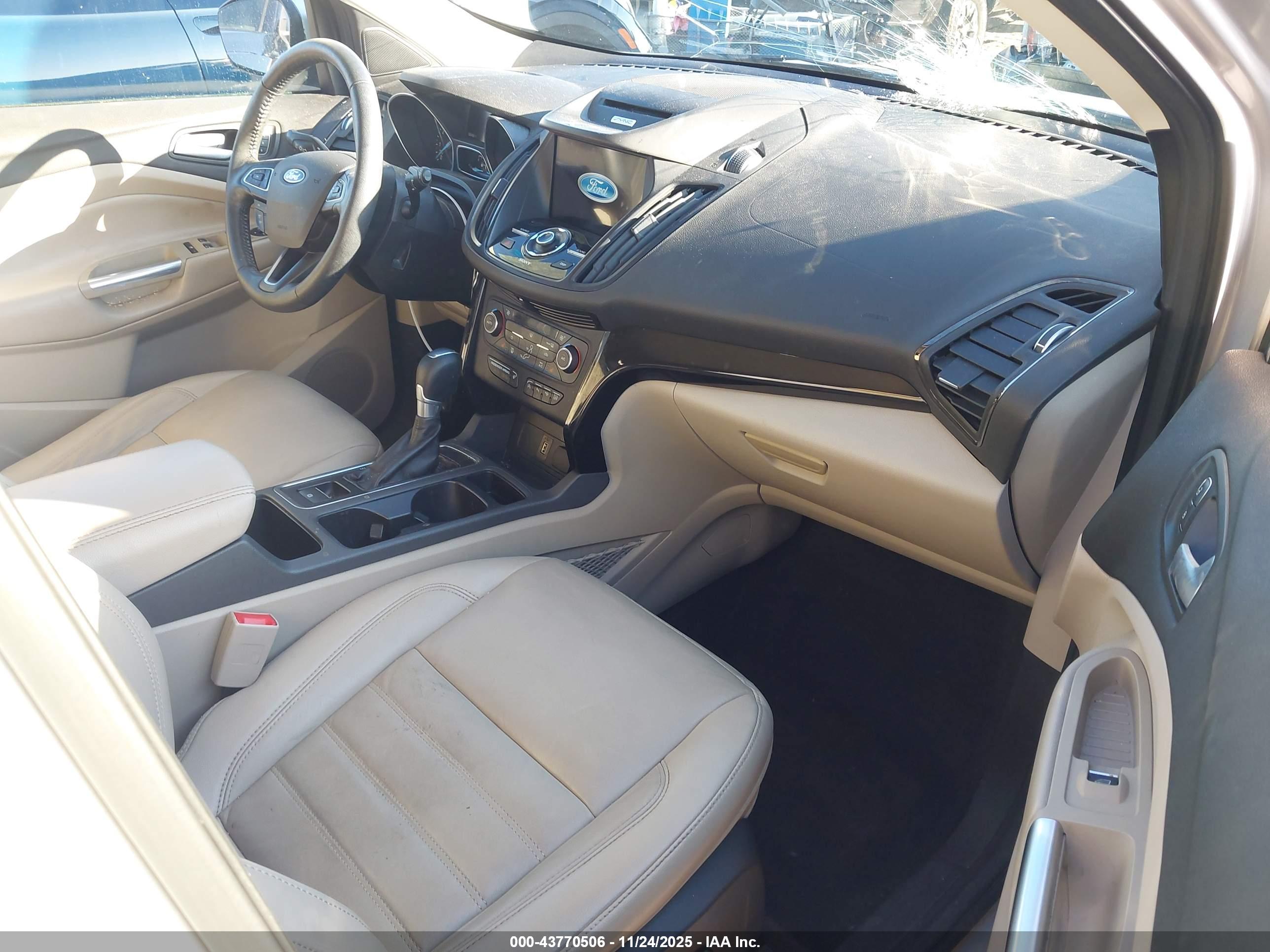 FORD ESCAPE image 5