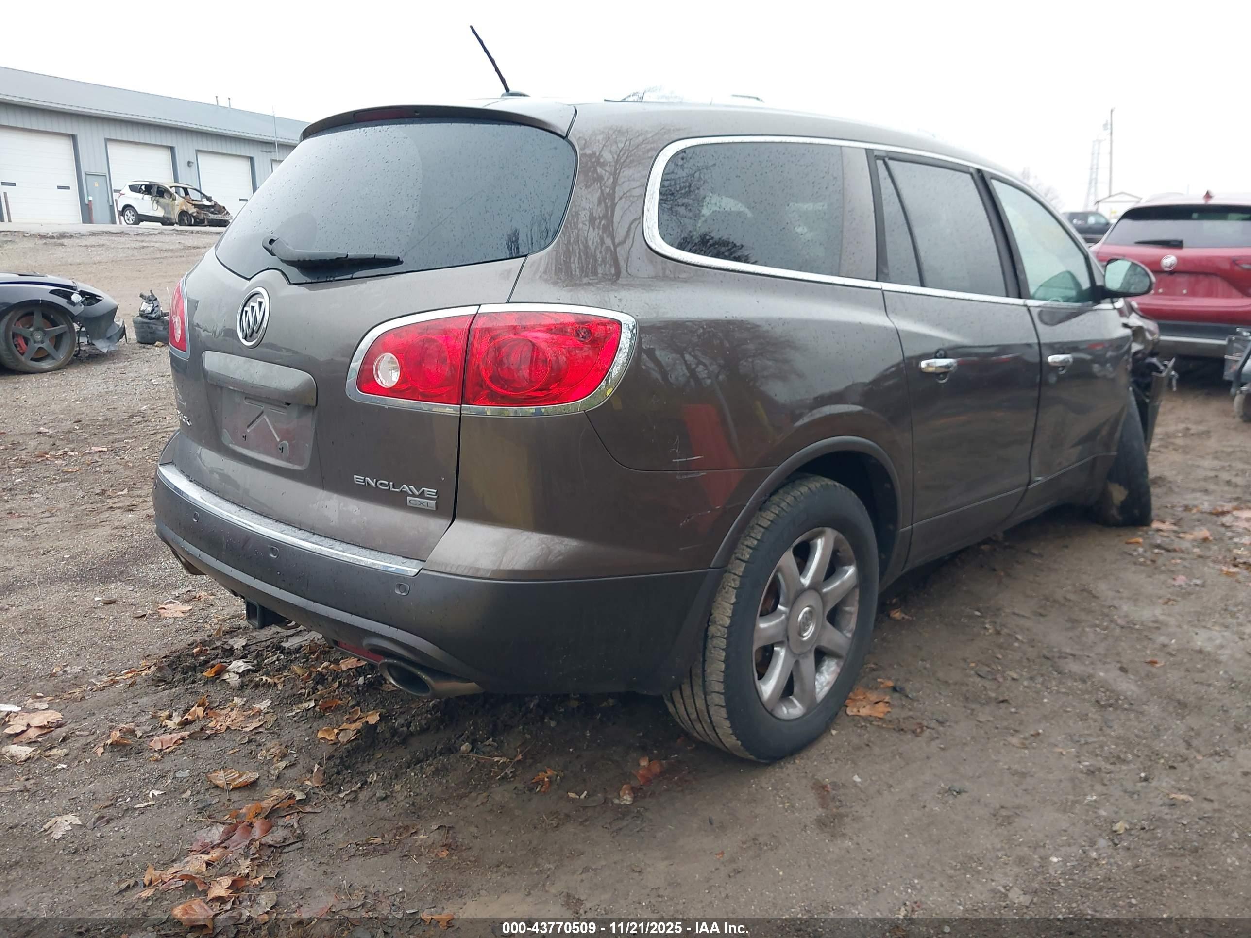 BUICK ENCLAVE image 4