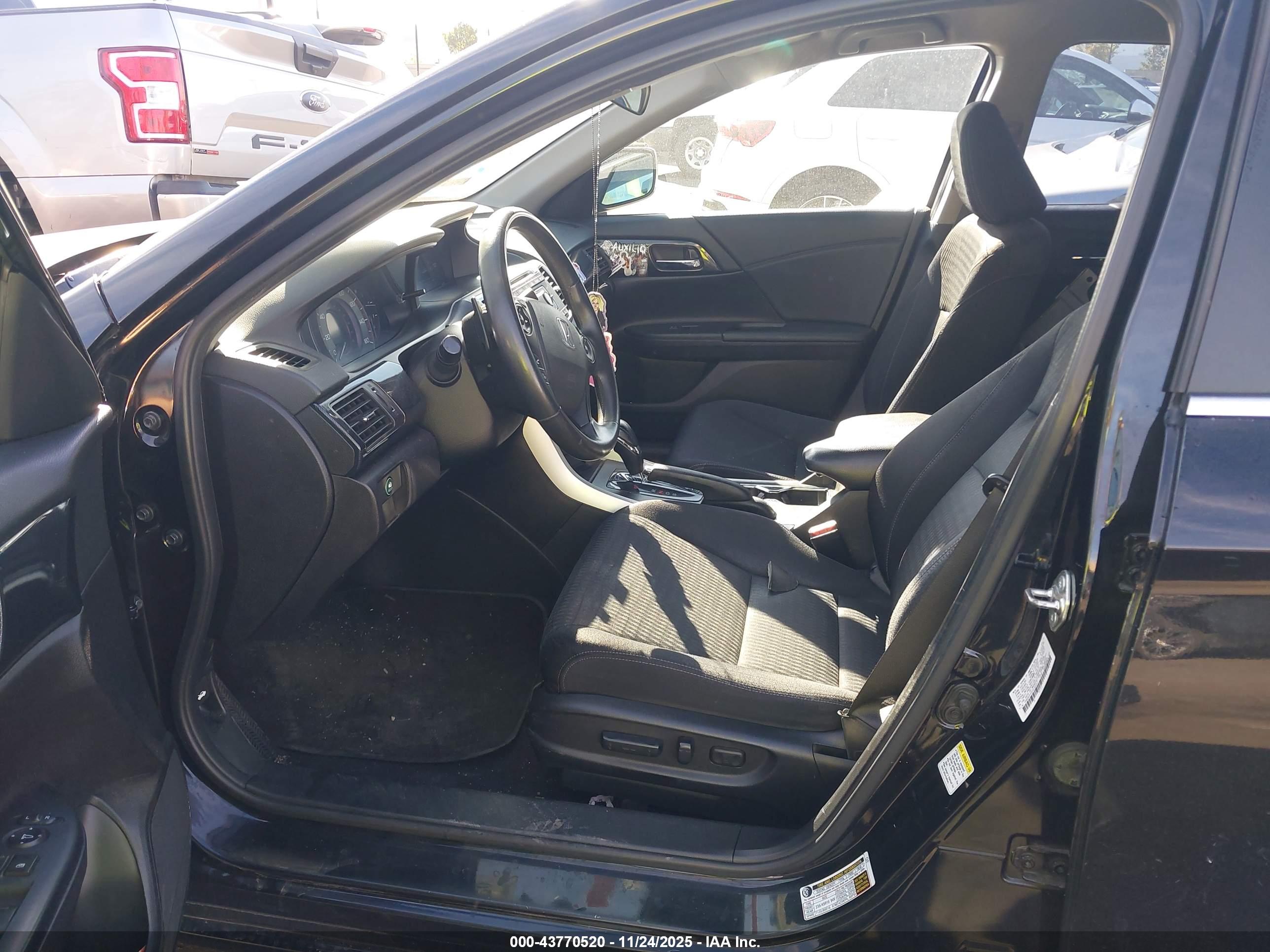 HONDA ACCORD image 5