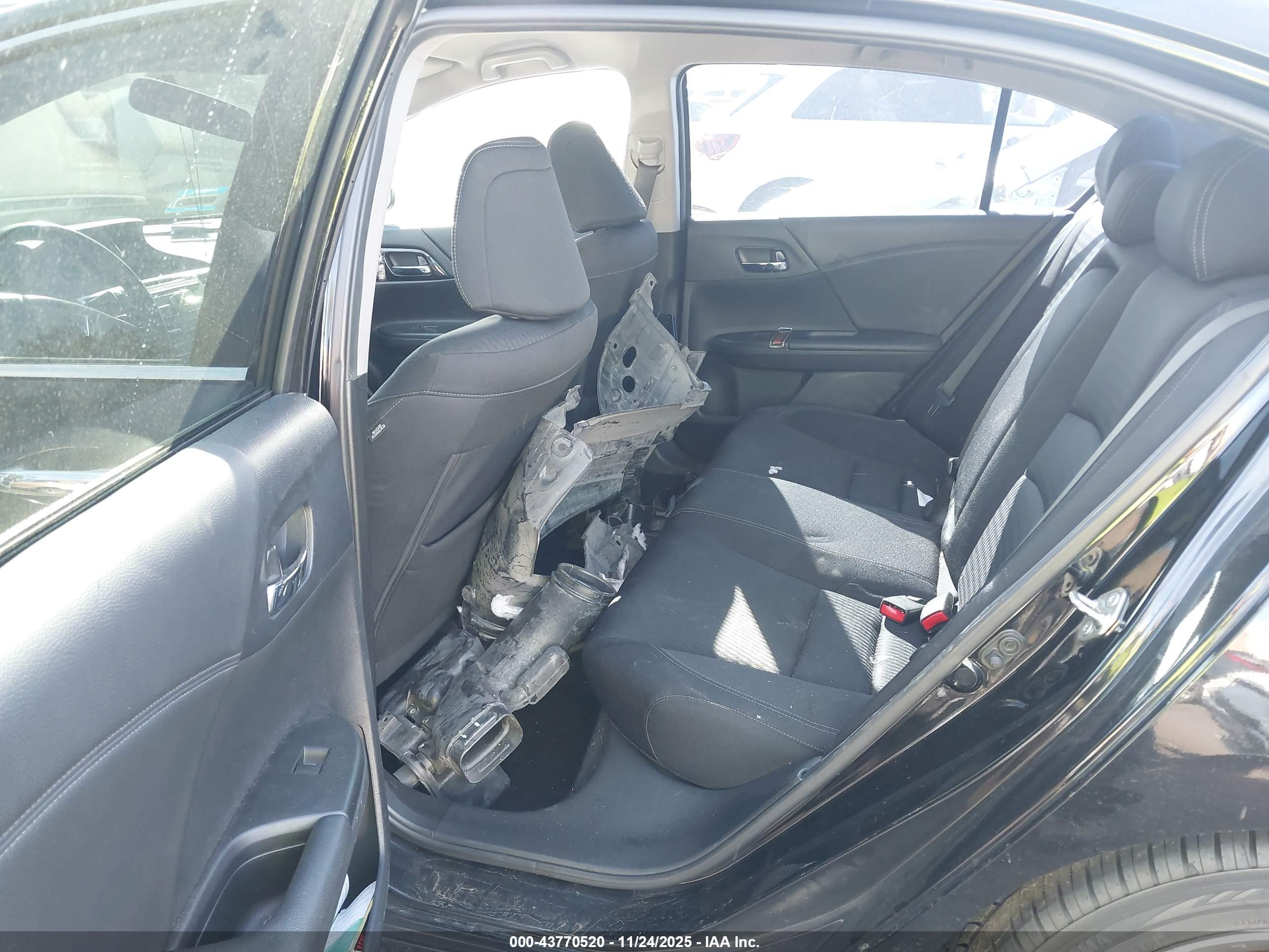 HONDA ACCORD image 8
