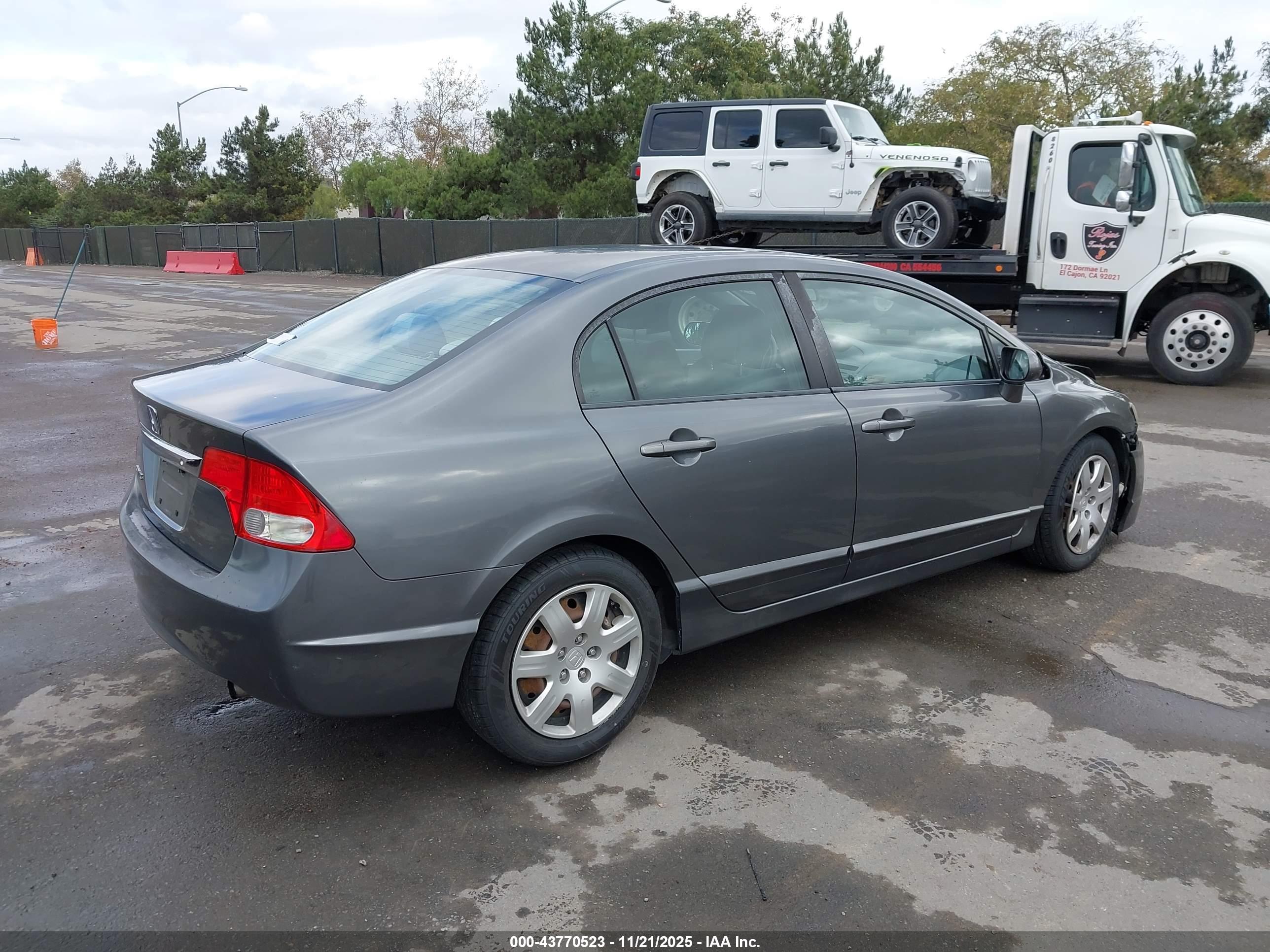 HONDA CIVIC image 4