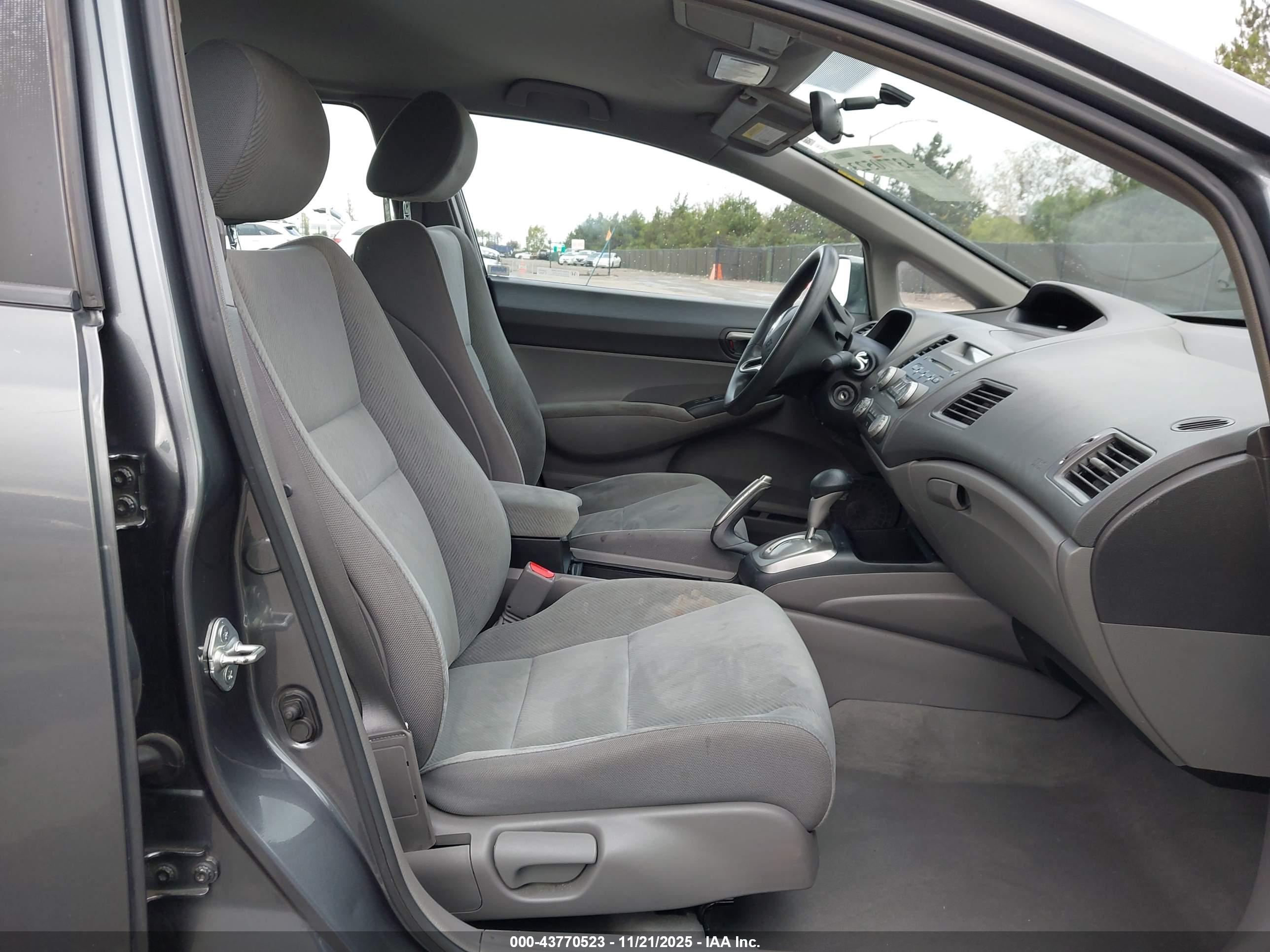 HONDA CIVIC image 5