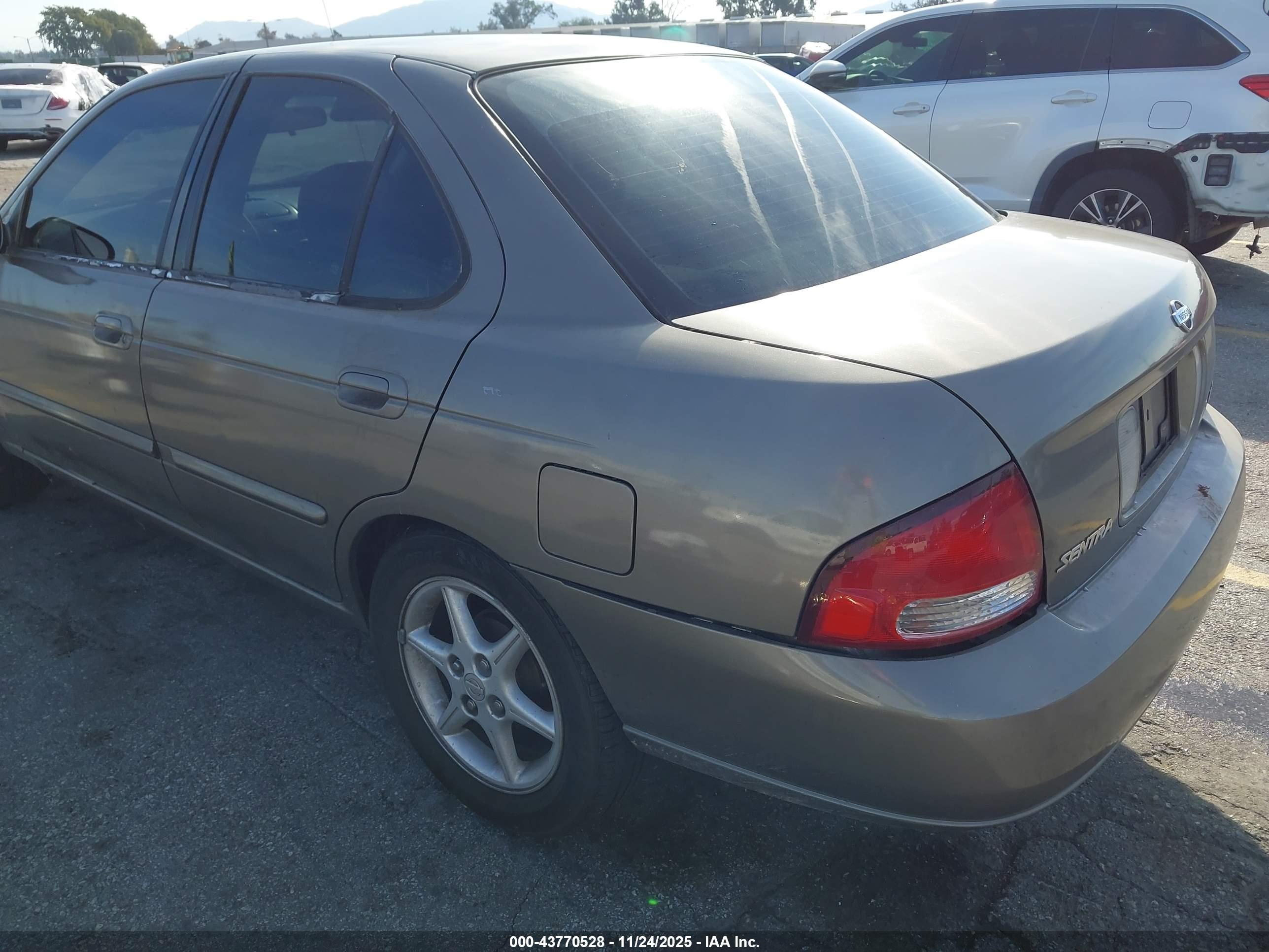 NISSAN SENTRA image 6