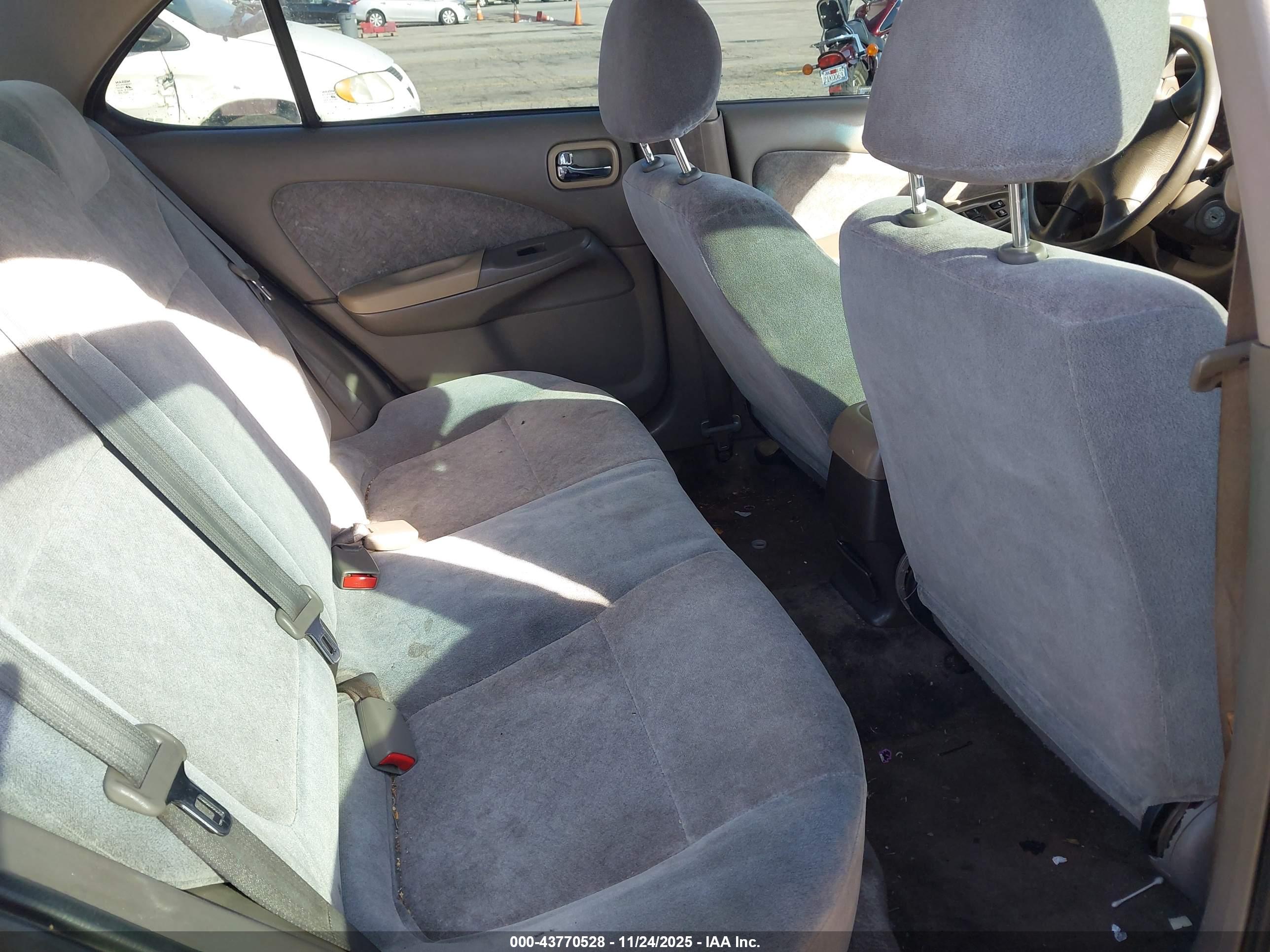 NISSAN SENTRA image 8