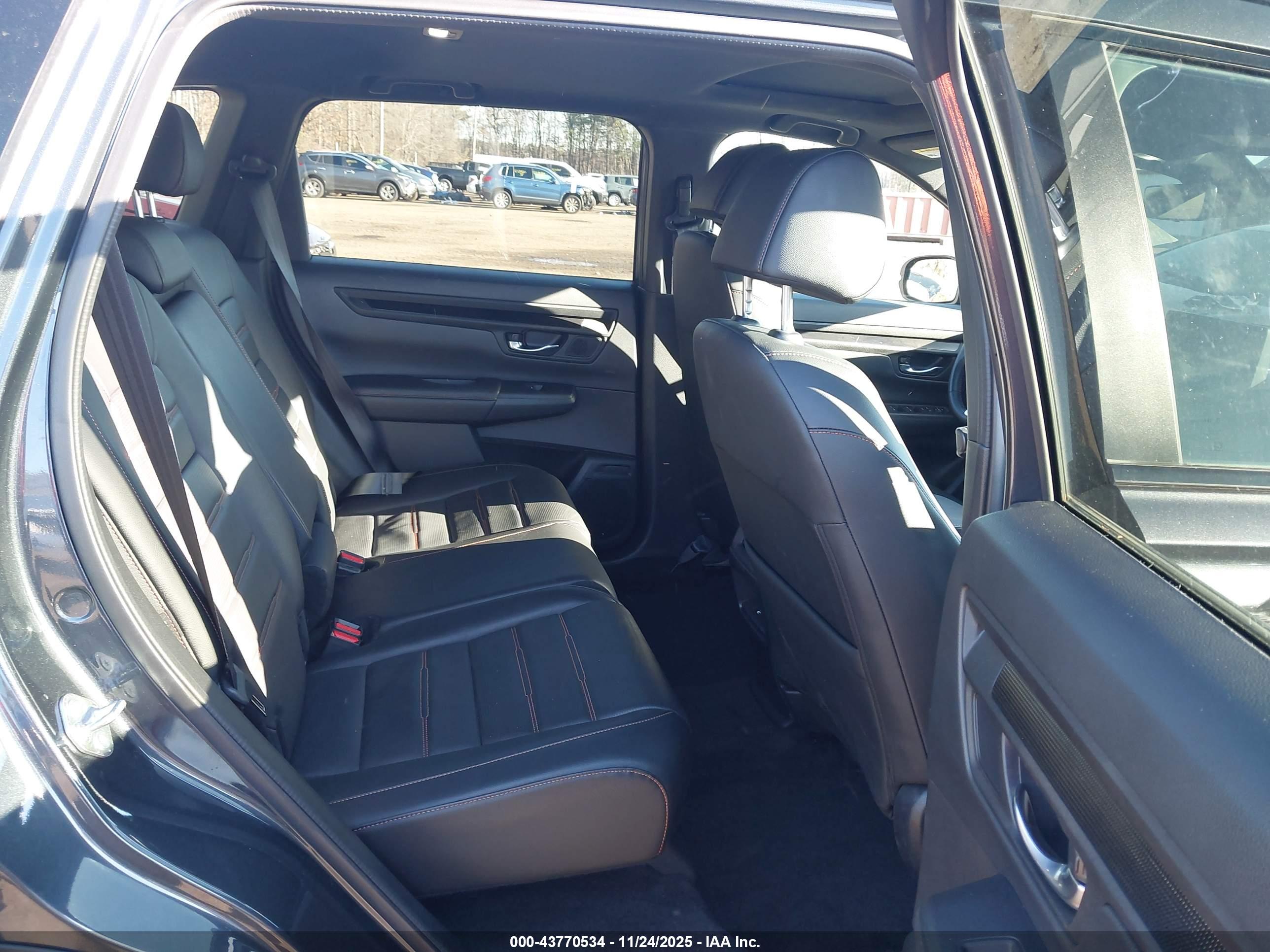 HONDA CR-V image 8