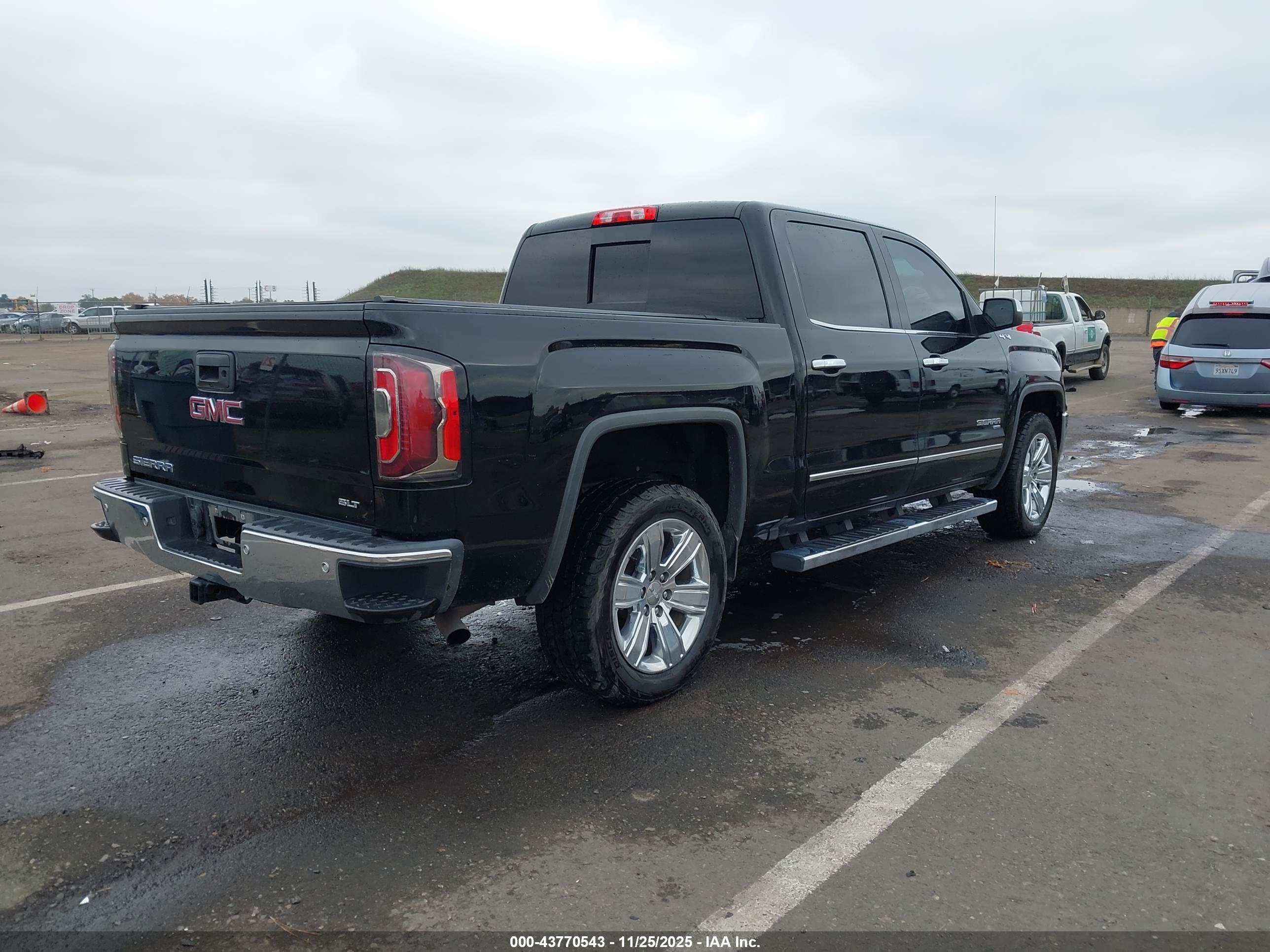 GMC SIERRA image 4