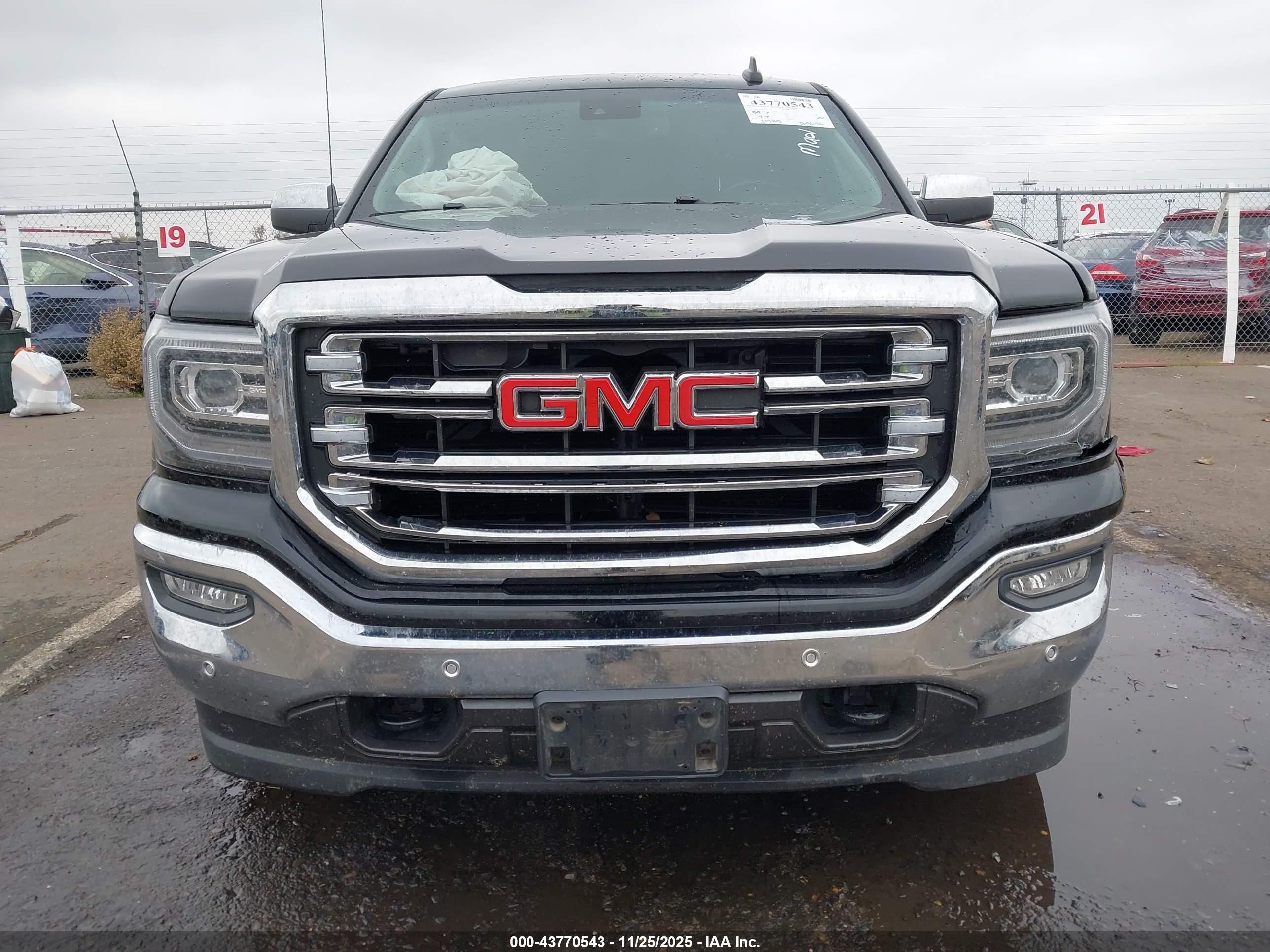 GMC SIERRA image 6