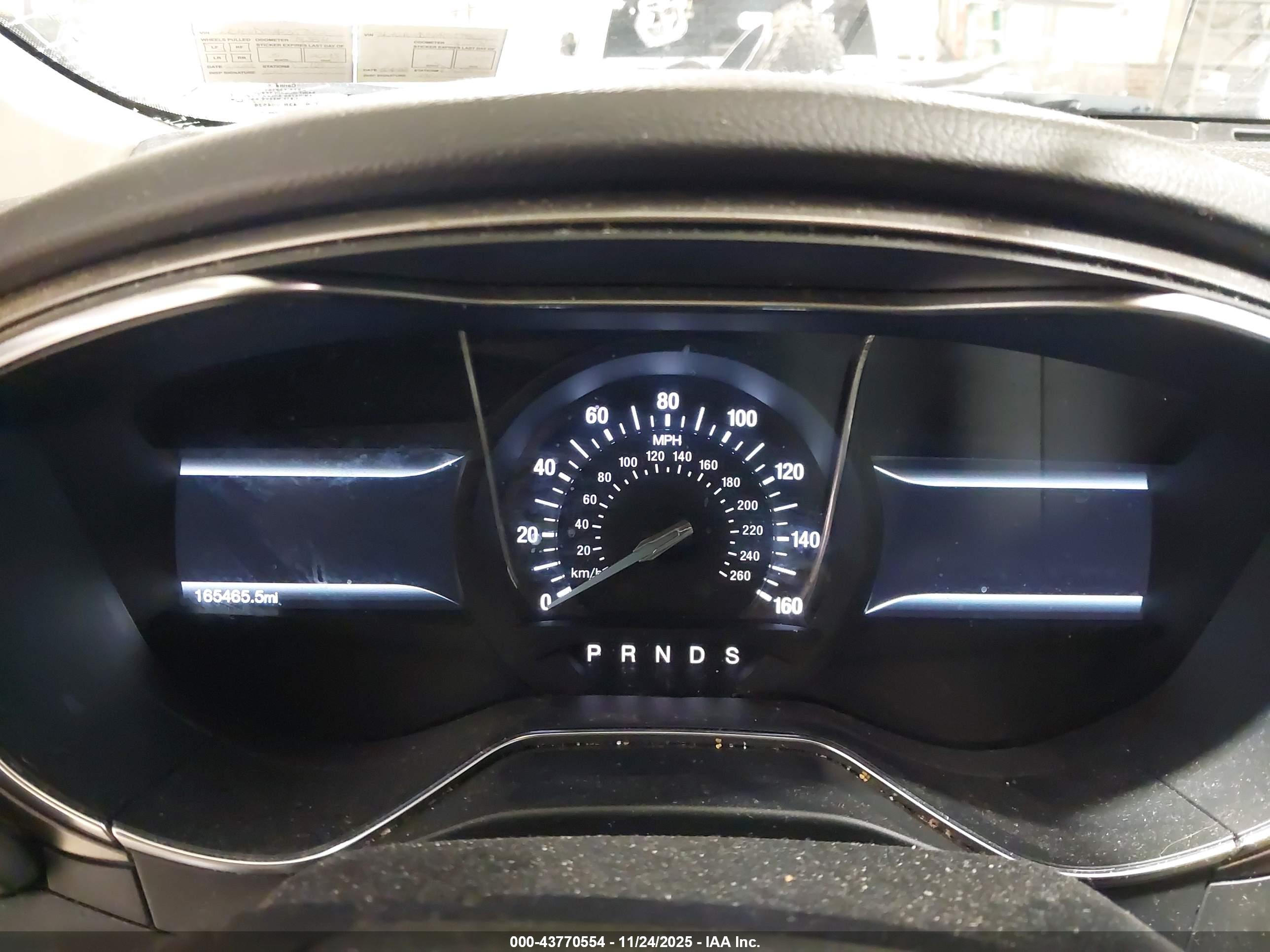 FORD FUSION image 7