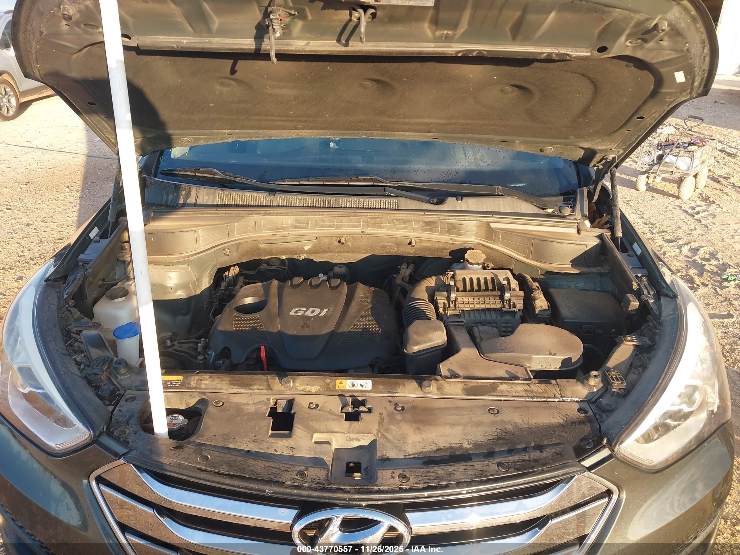 HYUNDAI SANTA image 10