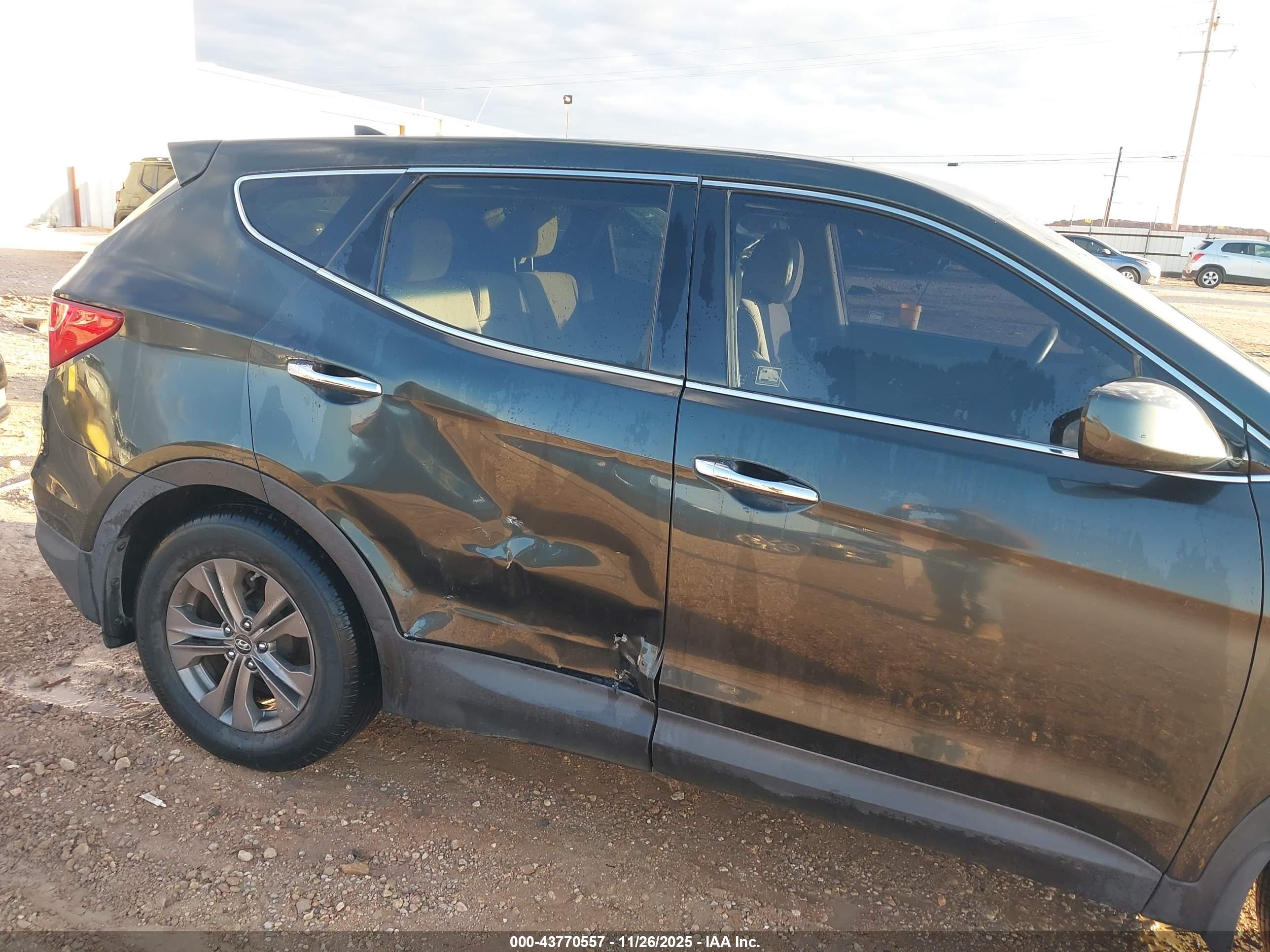 HYUNDAI SANTA image 6