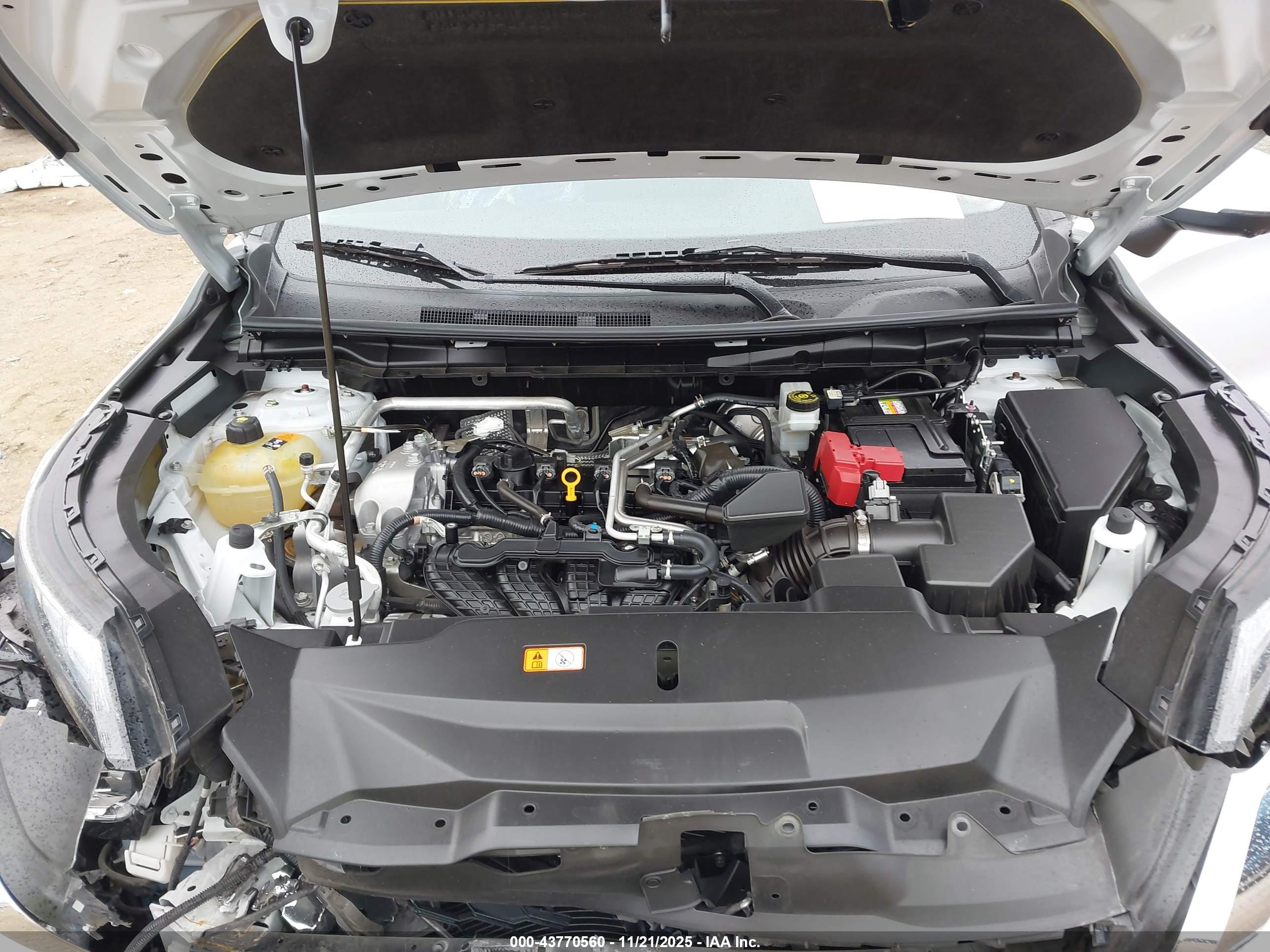 MITSUBISHI OUTLANDER image 10
