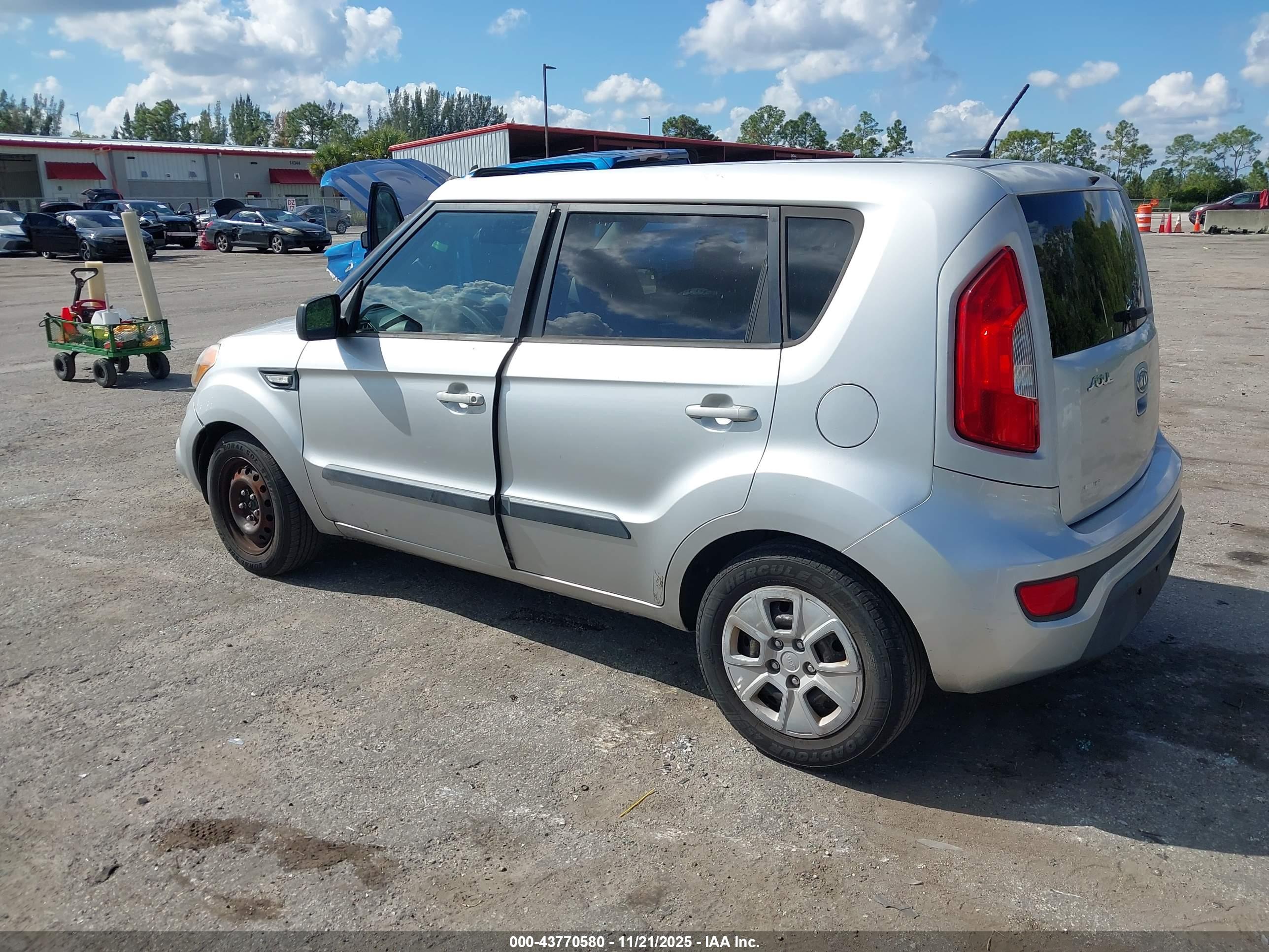 KIA SOUL image 3