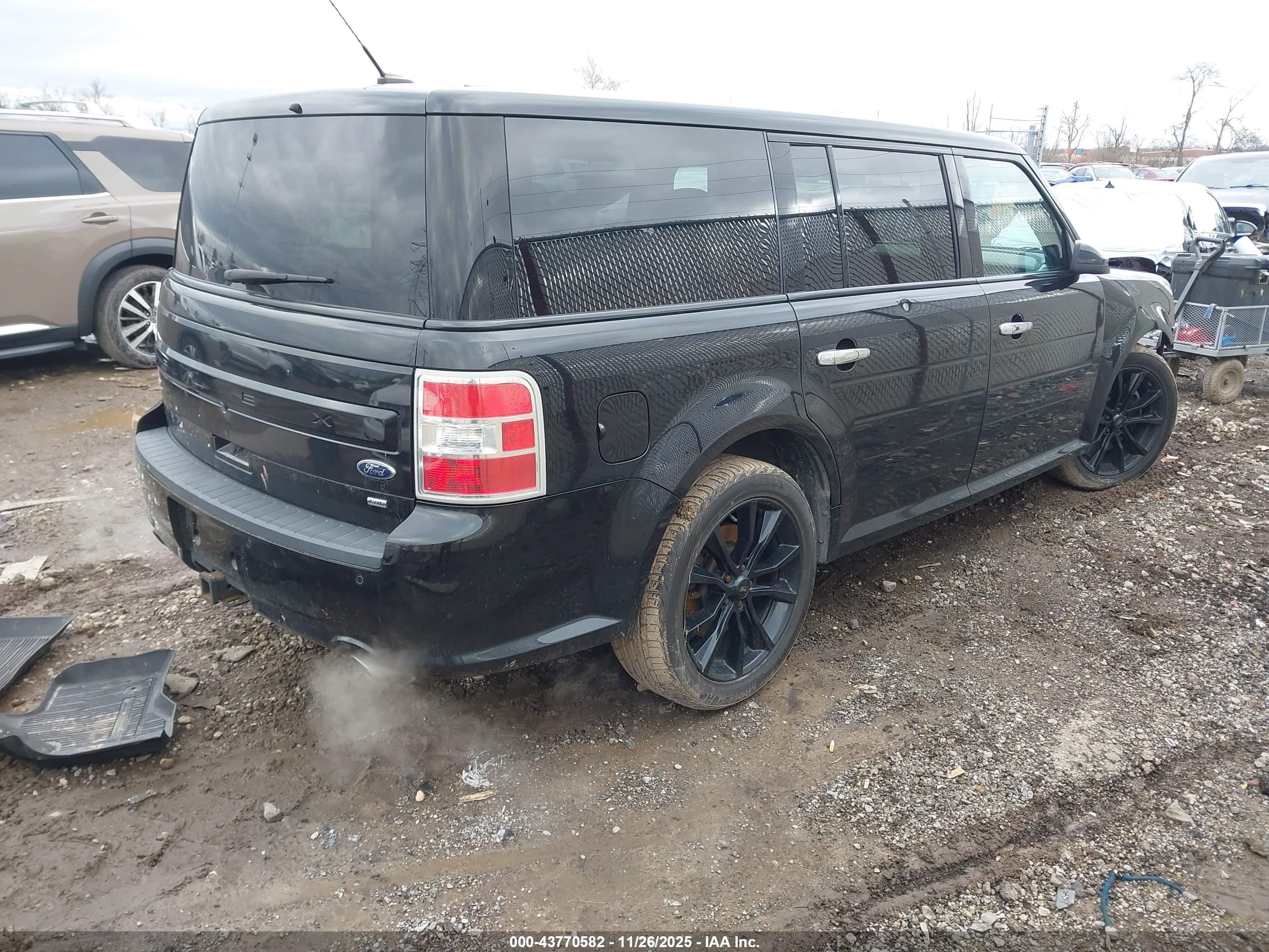 FORD FLEX image 4