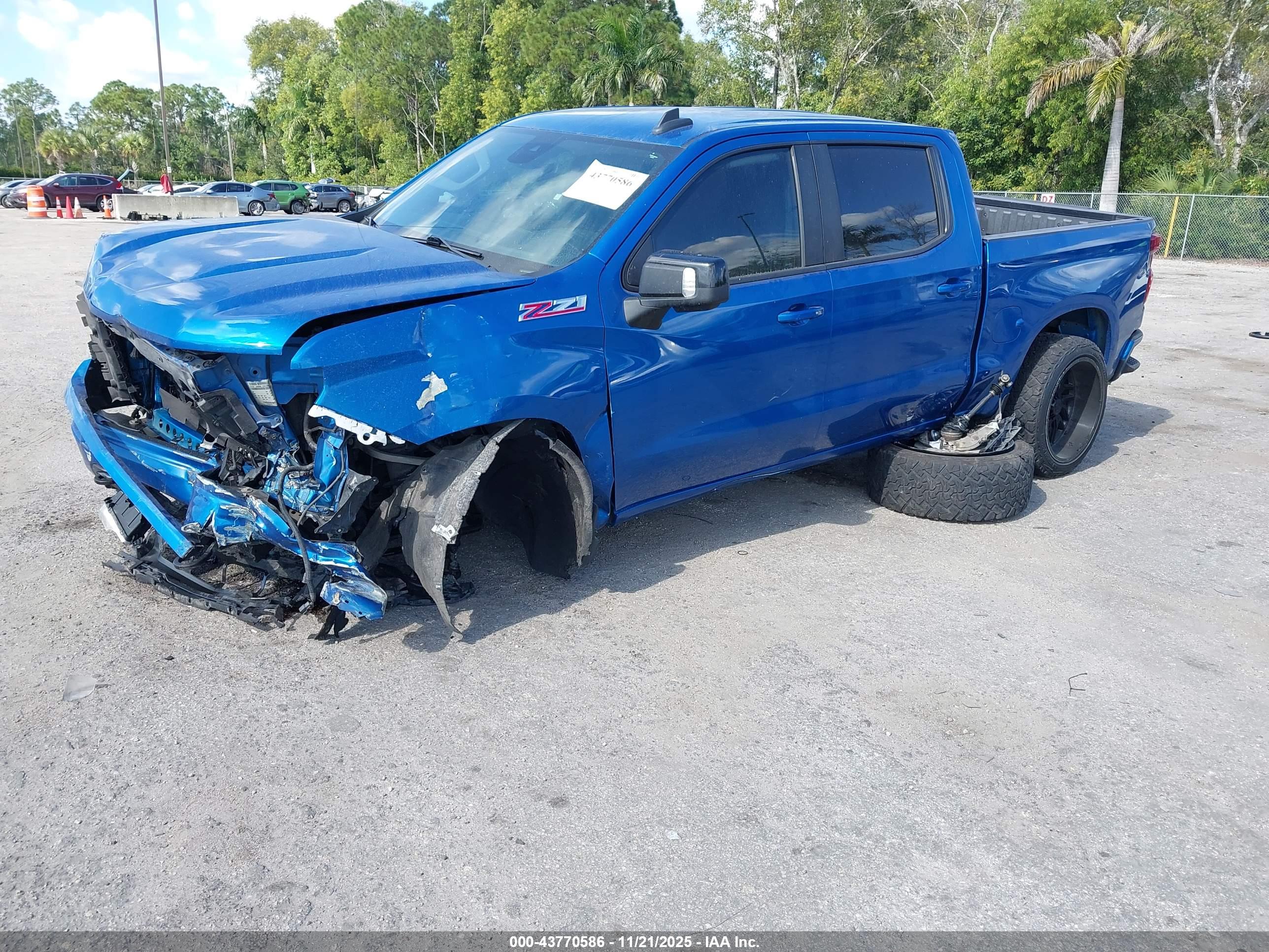 CHEVROLET SILVERADO image 2