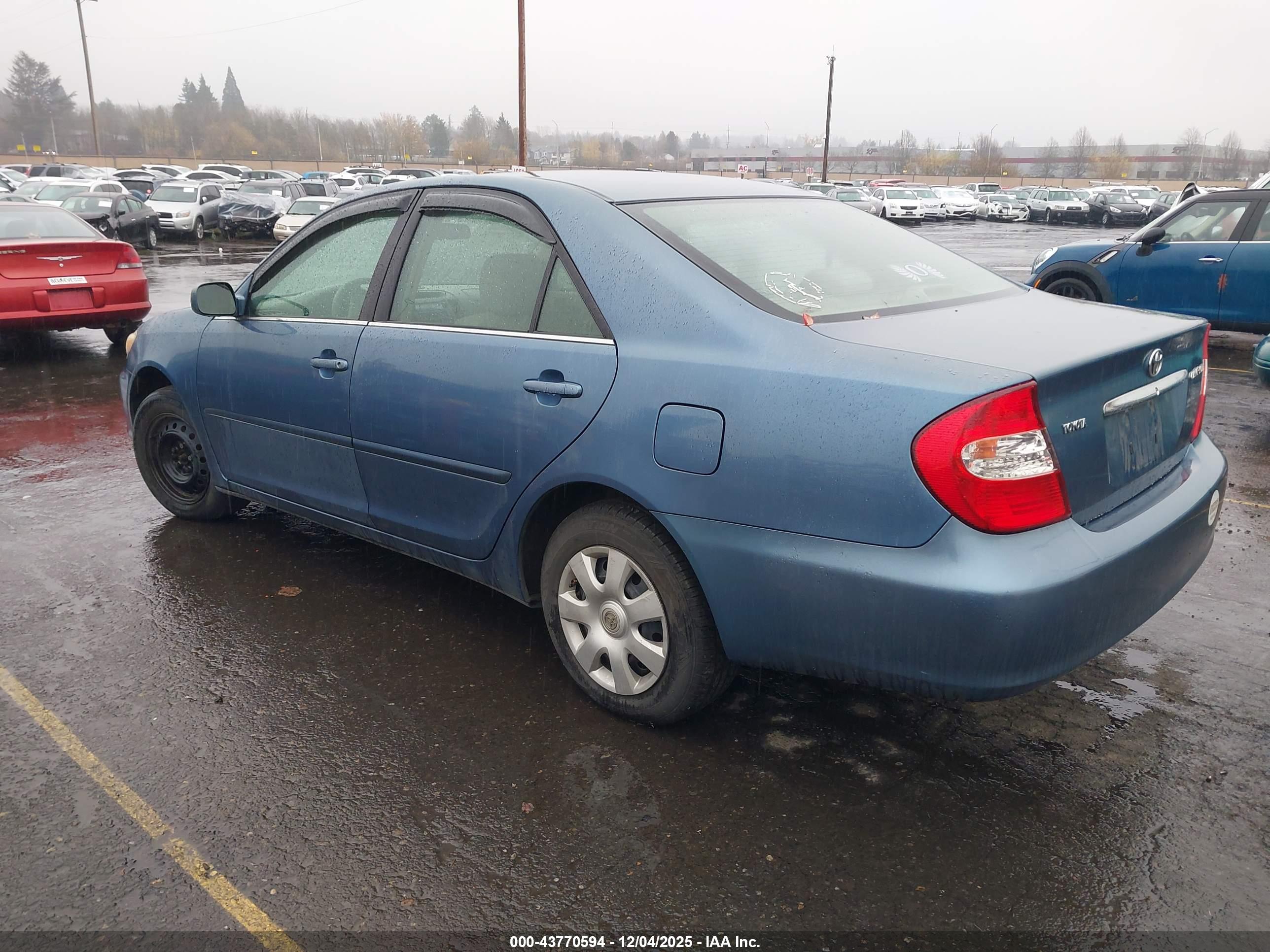 TOYOTA CAMRY image 3