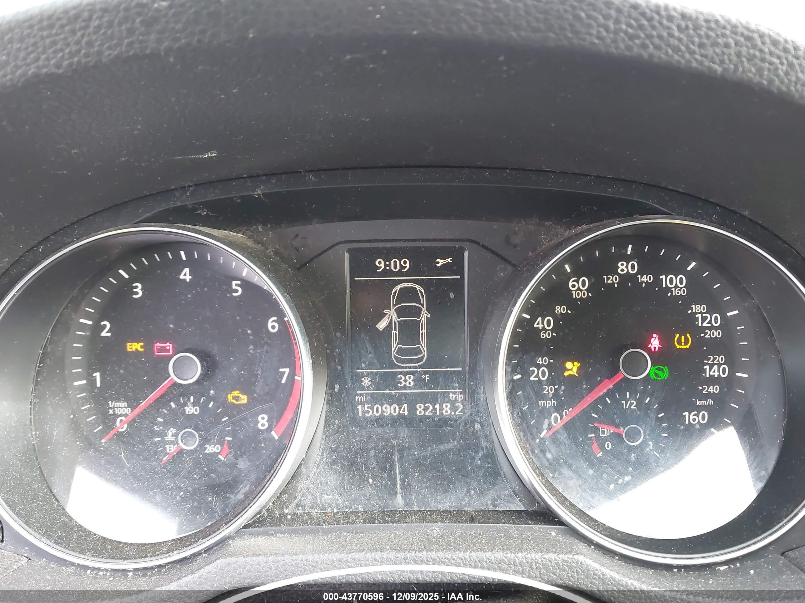 VOLKSWAGEN PASSAT image 7