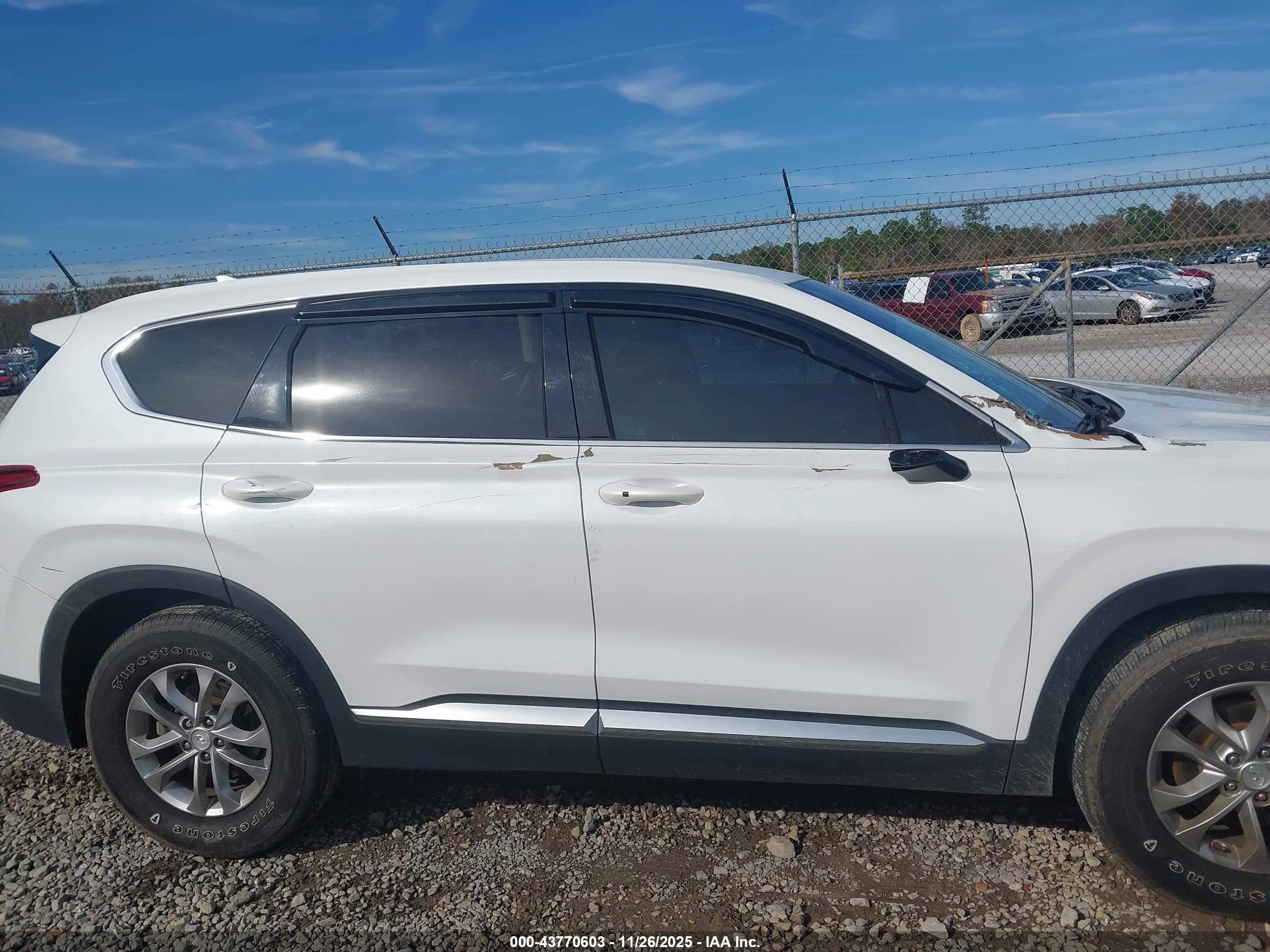 HYUNDAI SANTA image 6