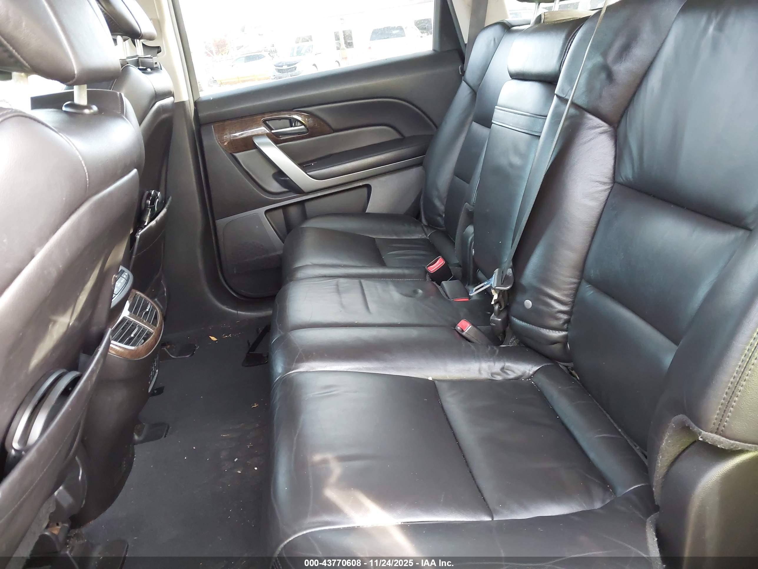 ACURA MDX image 8