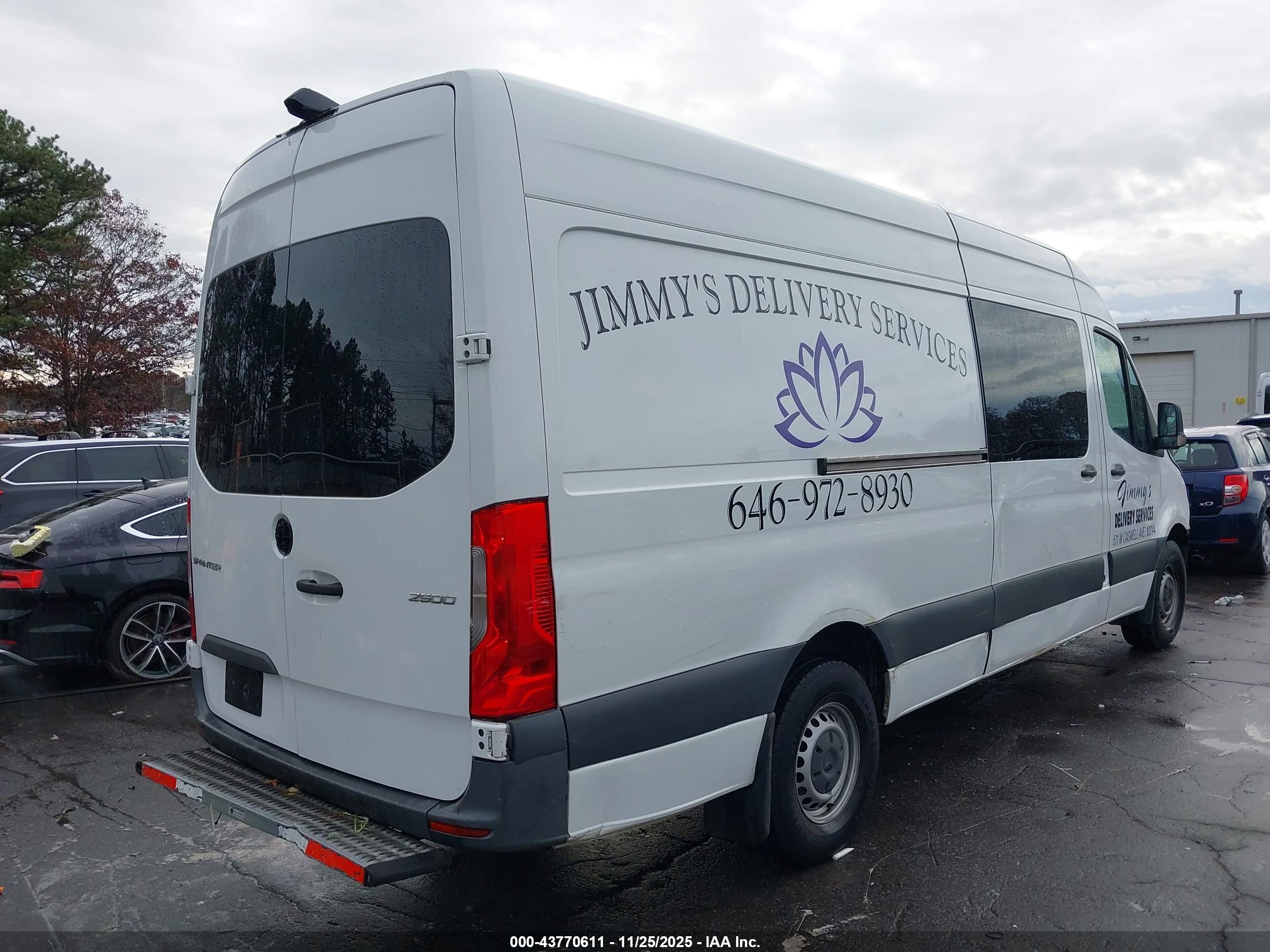 MERCEDES-BENZ SPRINTER image 4