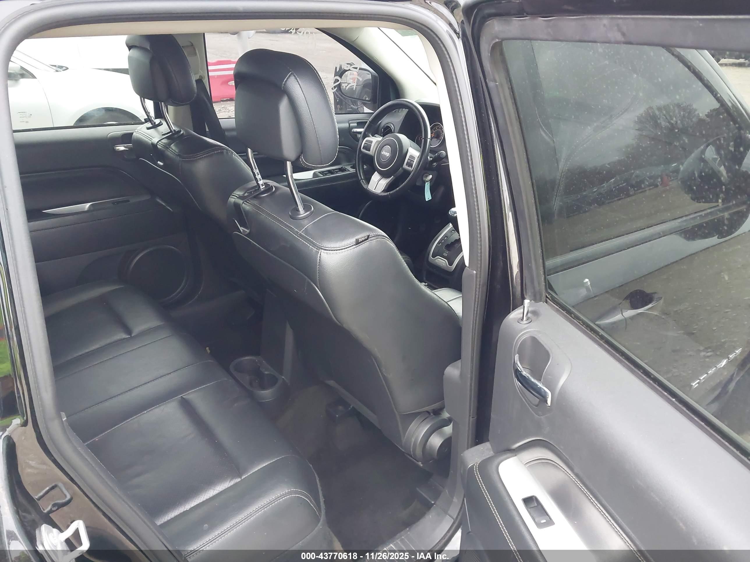 JEEP COMPASS image 8