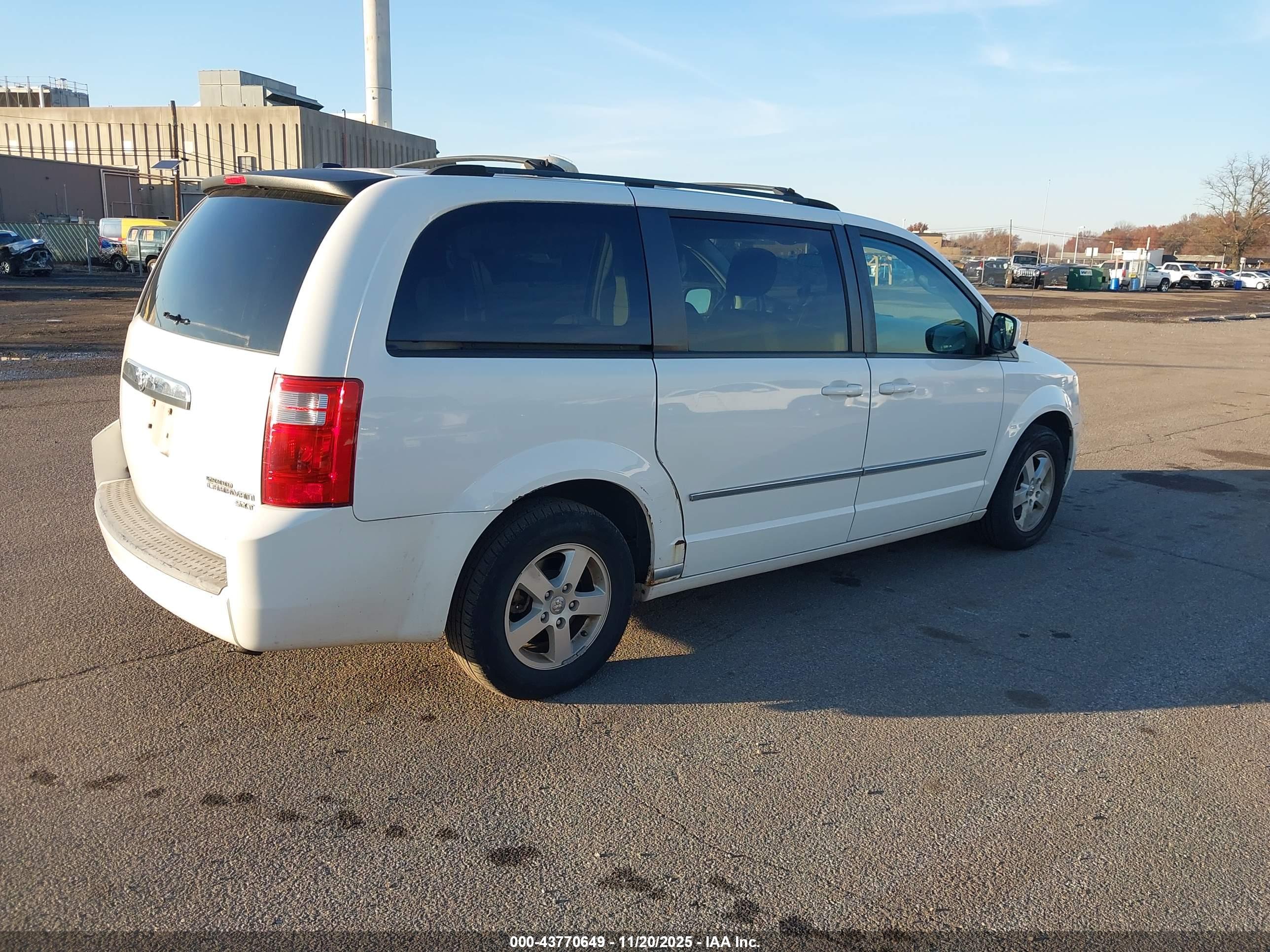 DODGE GRAND image 4