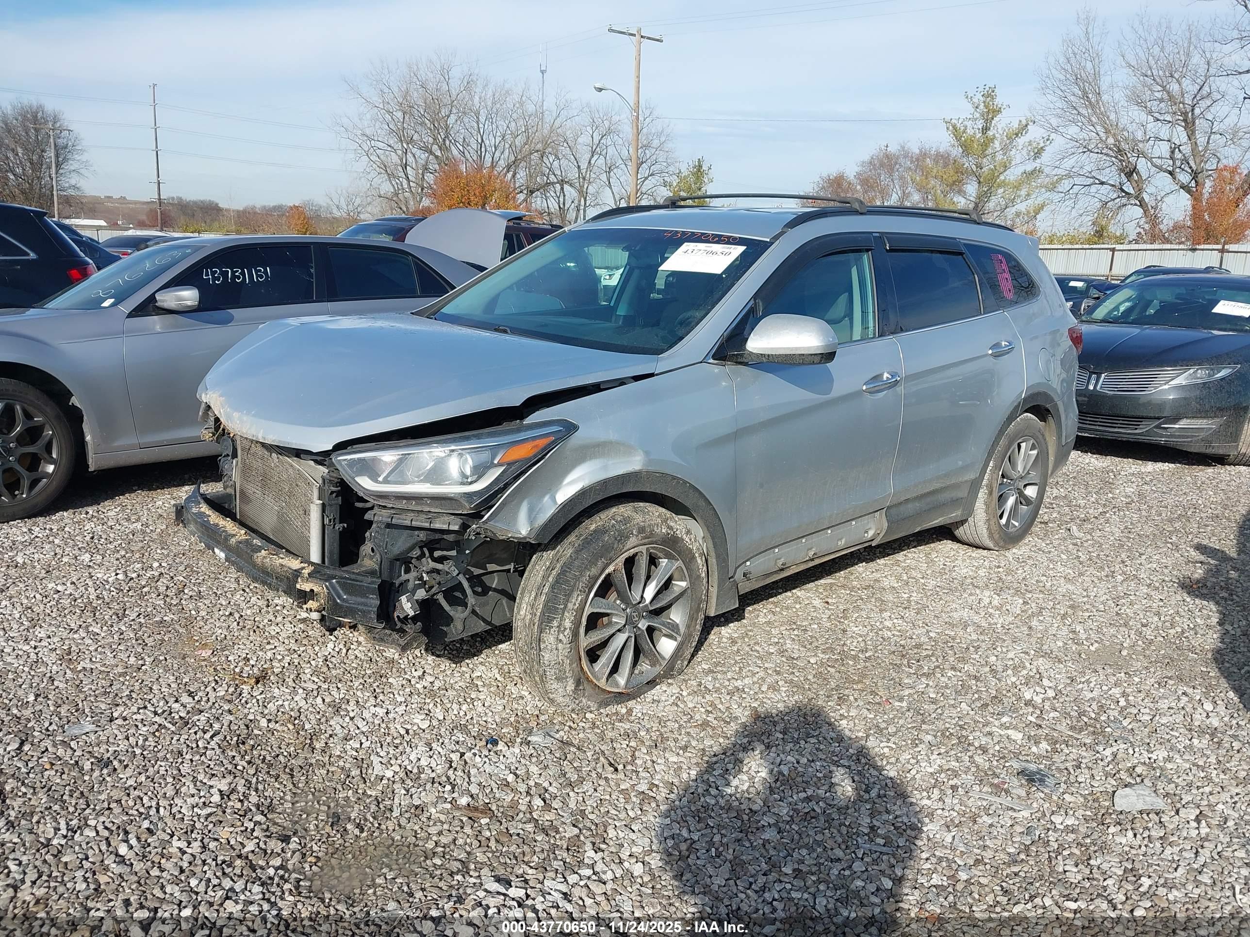 HYUNDAI SANTA image 2