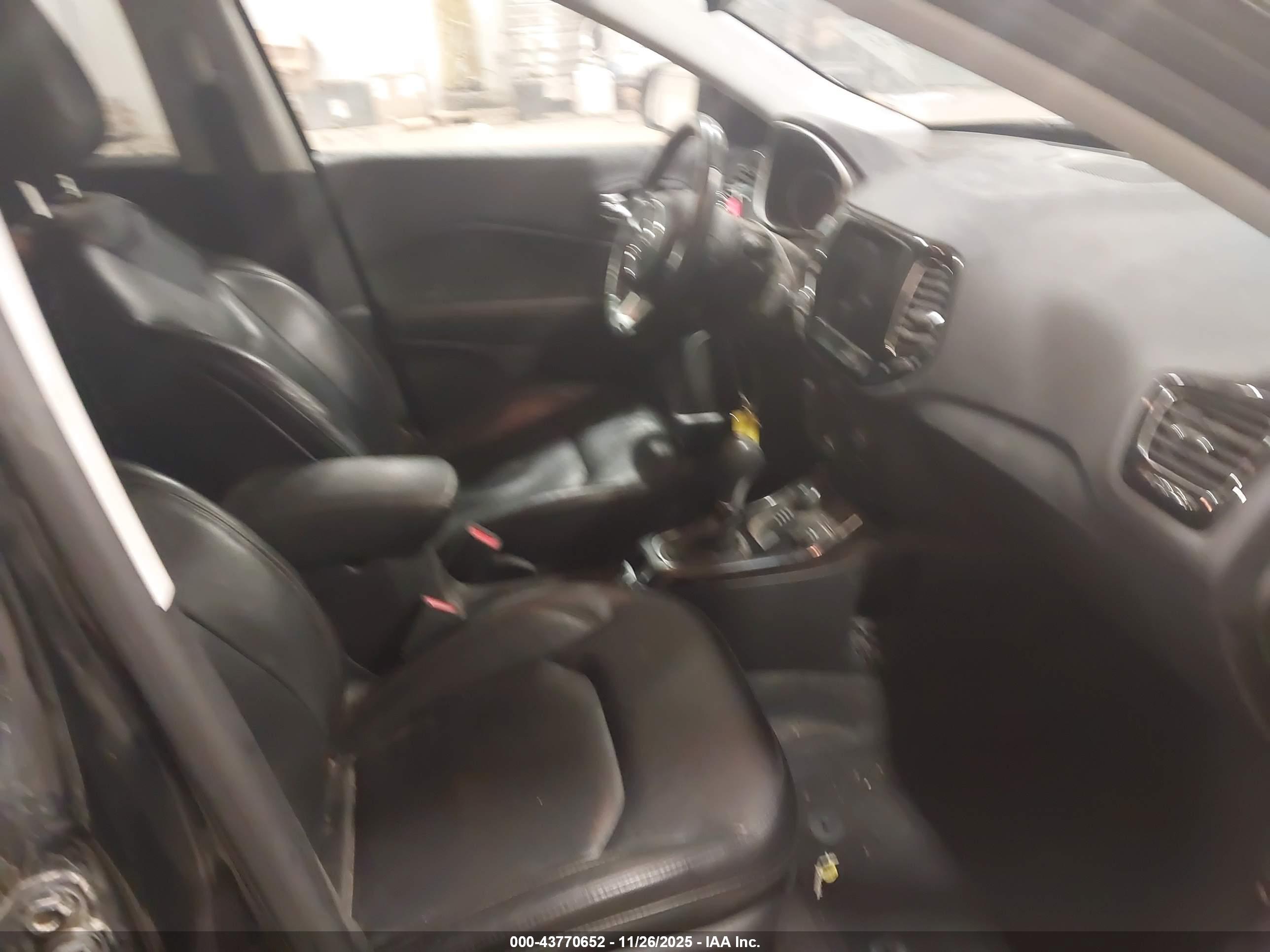 JEEP COMPASS image 5
