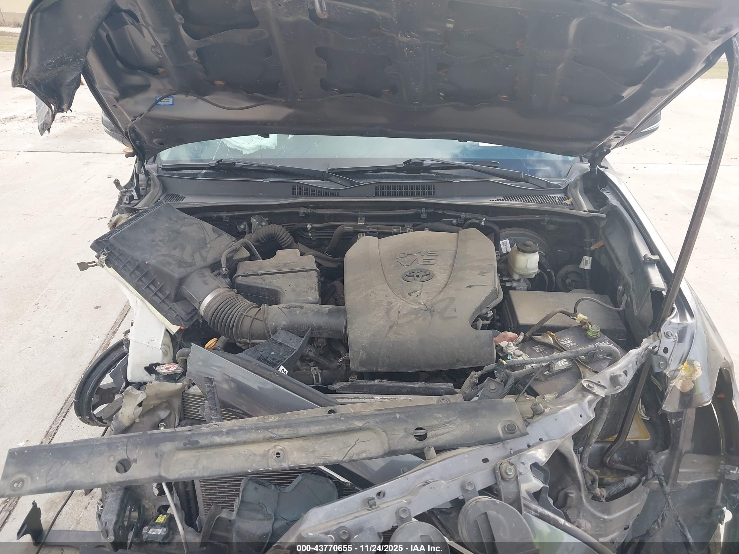 TOYOTA TACOMA image 10