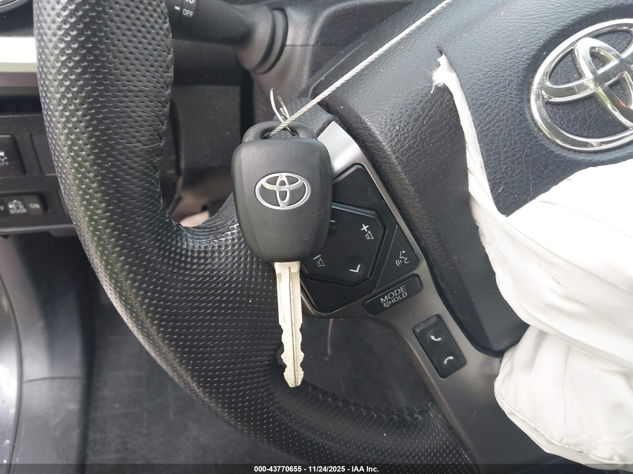 TOYOTA TACOMA image 11