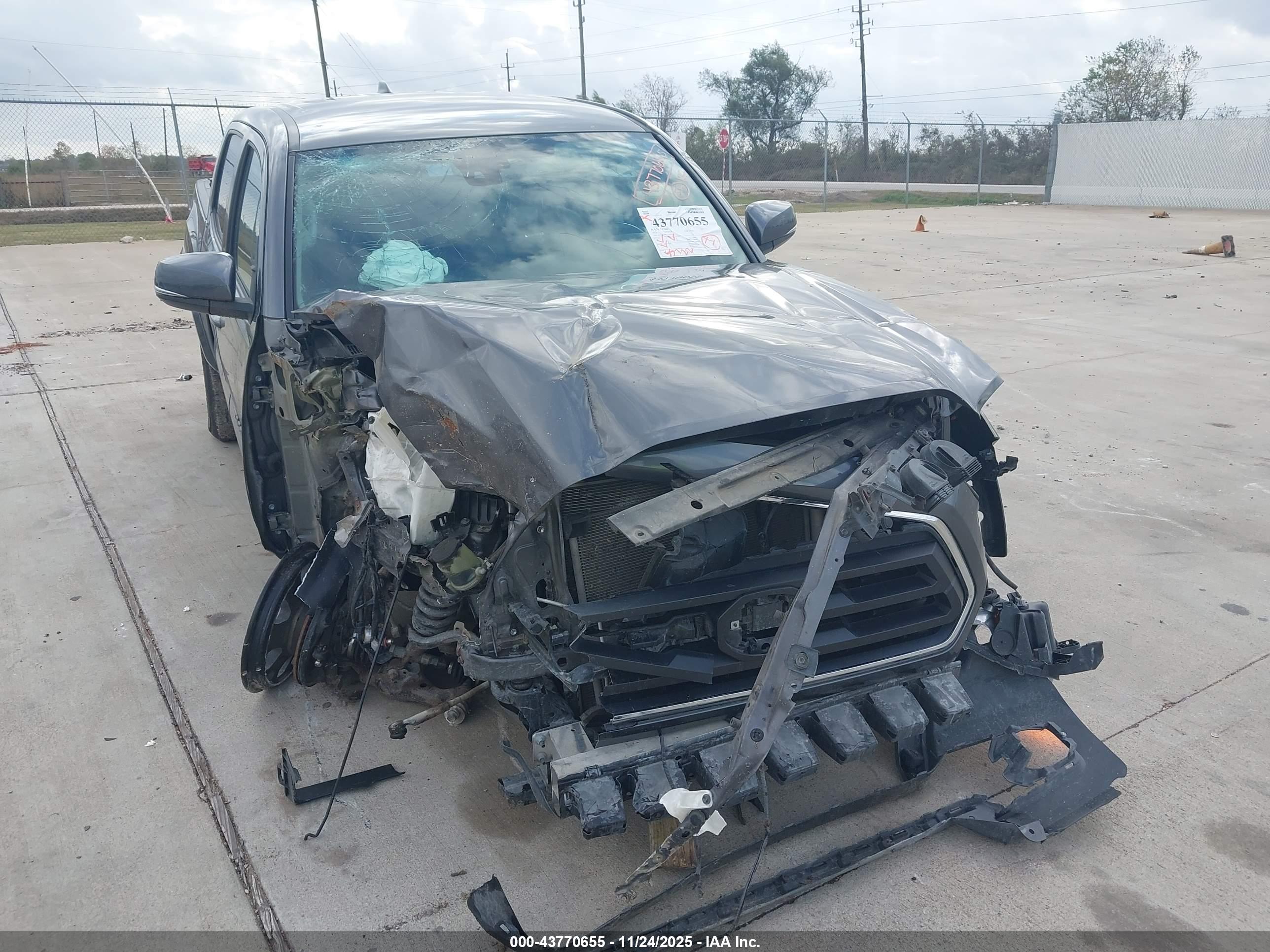 TOYOTA TACOMA image 6