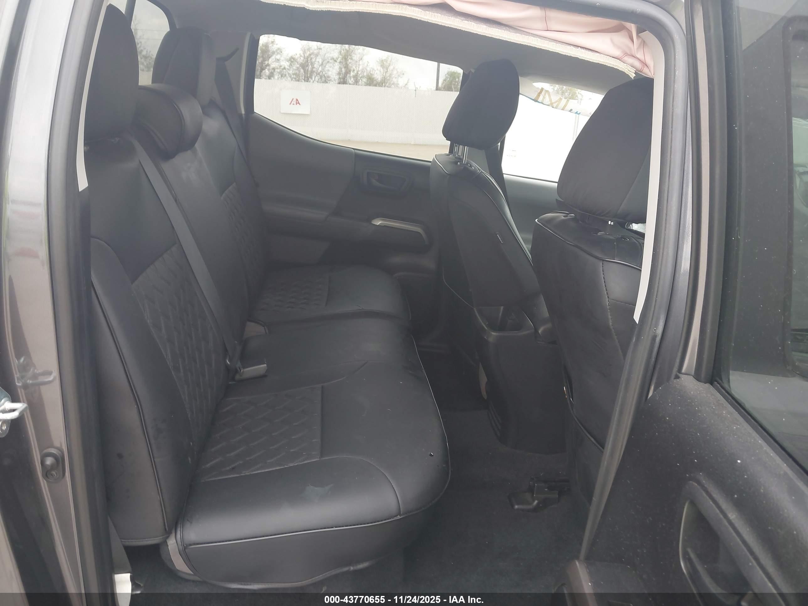 TOYOTA TACOMA image 8